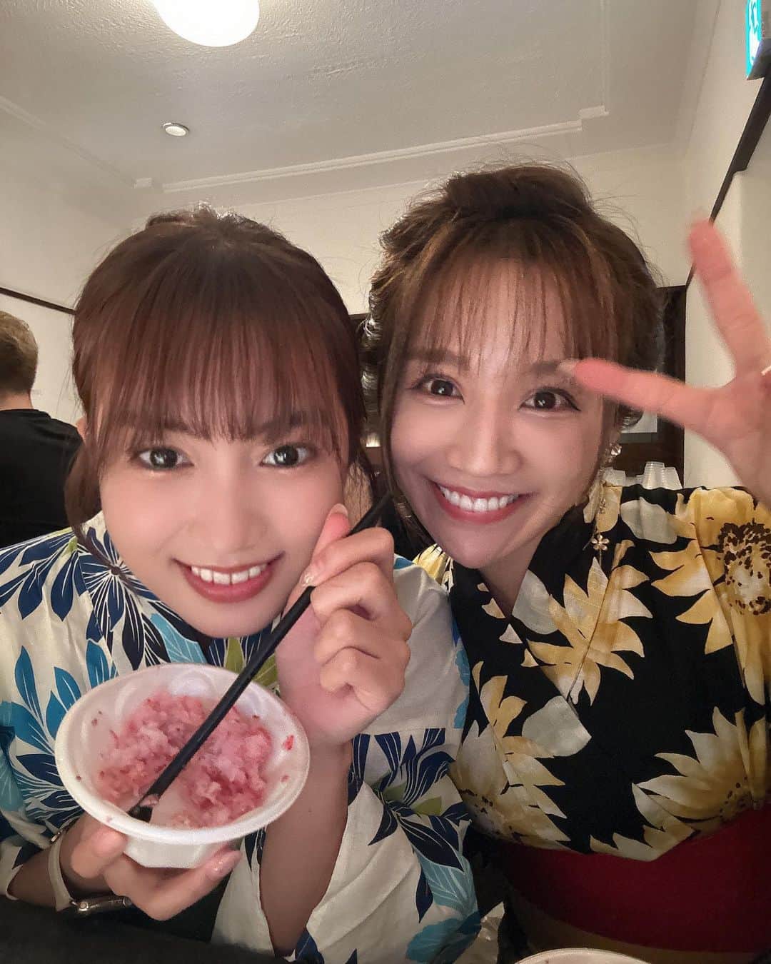 黒木ひかりのインスタグラム：「ひかと夏祭り行った時の🏮 今年最初で最後の浴衣着た！  もう11月なの早すぎる😶」