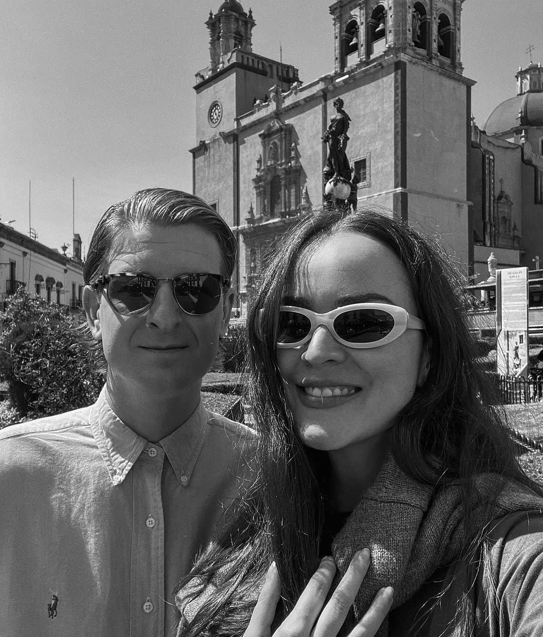 アンディー・トレスさんのインスタグラム写真 - (アンディー・トレスInstagram)「I’m so happy that I’m finally able to show Arno our beautiful Mexican tradition of “Día de Muertos” and in a city that is so close to my heart and family’s history 💛.   I have told him about the importance of this day for us Mexicans since I met him, but it’s very different for him to see it from afar, than to experience it in my home country for the first time. I am so proud of my roots and sharing that with him means so much to me 🇲🇽. #diadelosmuertos #mexico #guanajuato」11月2日 13時58分 - stylescrapbook