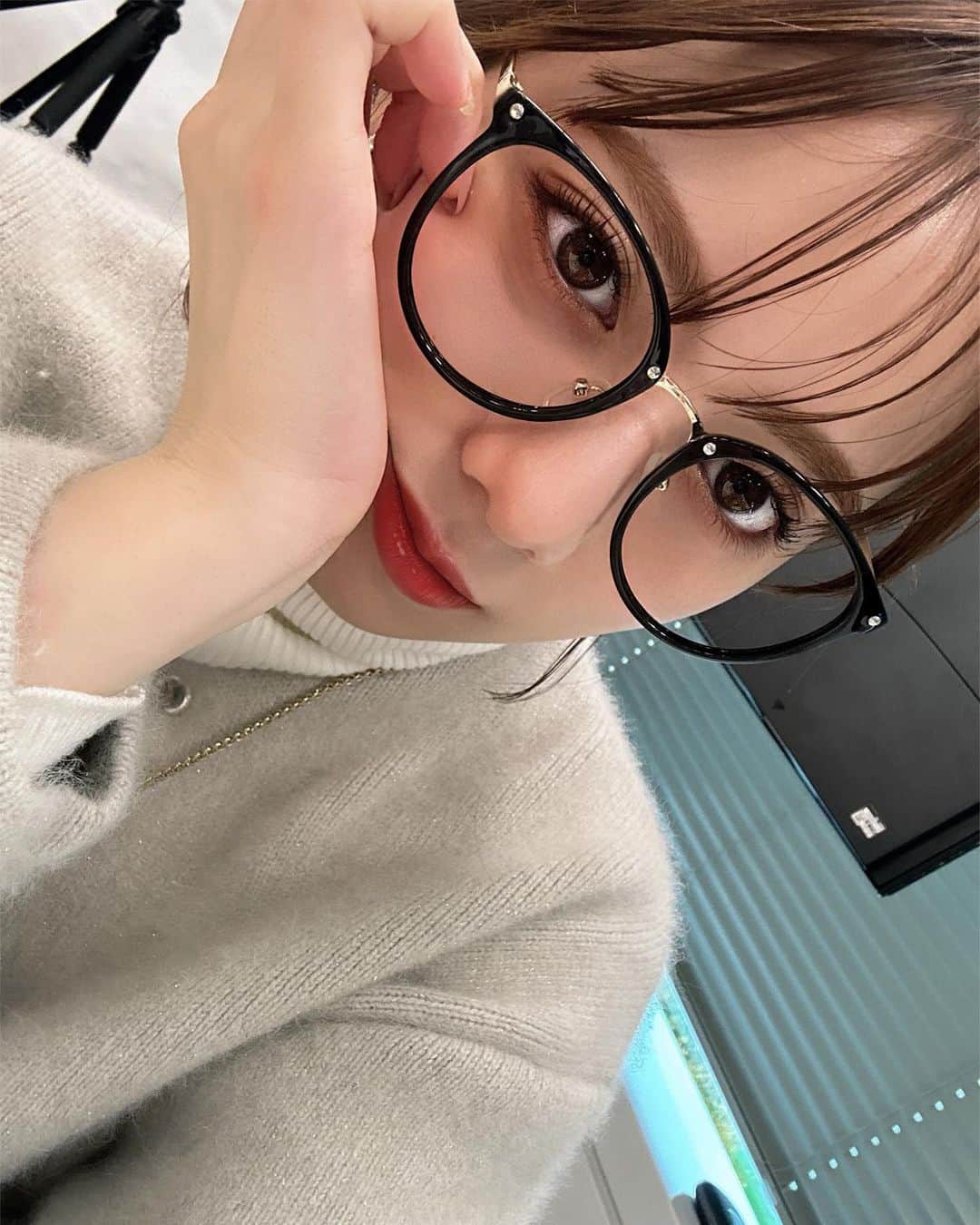 毛利愛美のインスタグラム：「hello november🍂 １日遅れ🤫♡笑  @mystrada_official」