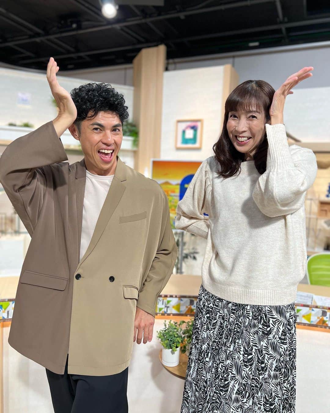 大林素子のインスタグラム：「テレビ静岡 ただいまテレビ 木曜レギュラーの 小島よしお君と、私は月に数回 ゲスト出演❤️ 今月は、来週、再来週とまた 出演させて頂きます！ 皆様、よろしくお願いします🙇‍♀️」