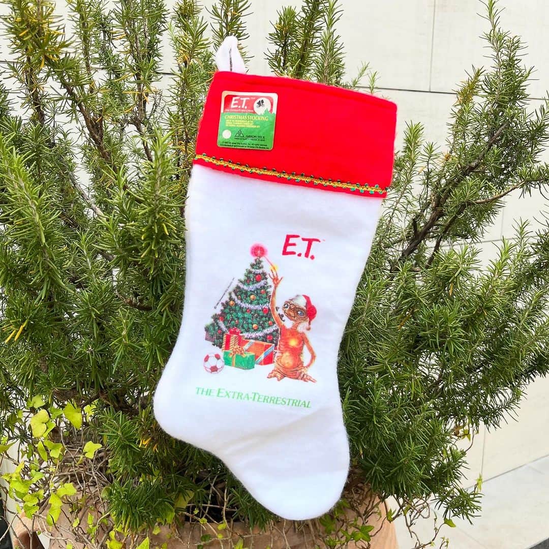おもちゃやSPIRALさんのインスタグラム写真 - (おもちゃやSPIRALInstagram)「80's E.T. Christmas Socks入荷しました！  Dead Stock✨  めっちゃかわいいです！」11月2日 14時09分 - spiral_toy