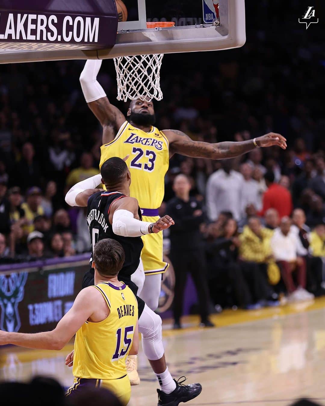Los Angeles Lakersさんのインスタグラム写真 - (Los Angeles LakersInstagram)「Yes. He. Did.」11月2日 14時11分 - lakers
