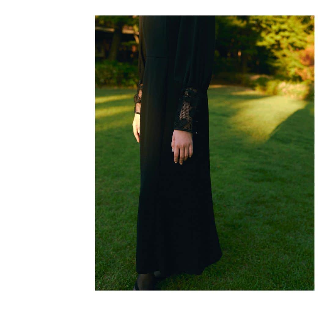 kaene －カエン－さんのインスタグラム写真 - (kaene －カエン－Instagram)「- black formal -  Embroidery cuff dress / No.100905 ▪︎color : black ▪︎size : 34 / 36 / 38 ▪︎model : 170cm ( size38 )  #kaene  #afternoondress #ブラックフォーマル  #マザードレス」11月2日 14時46分 - kaene_official