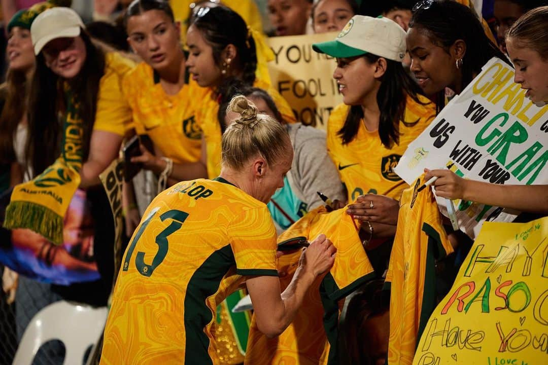 タメカ・バットさんのインスタグラム写真 - (タメカ・バットInstagram)「Perth 👏🏽💚💛👊🏽」11月2日 14時59分 - tamekayallop