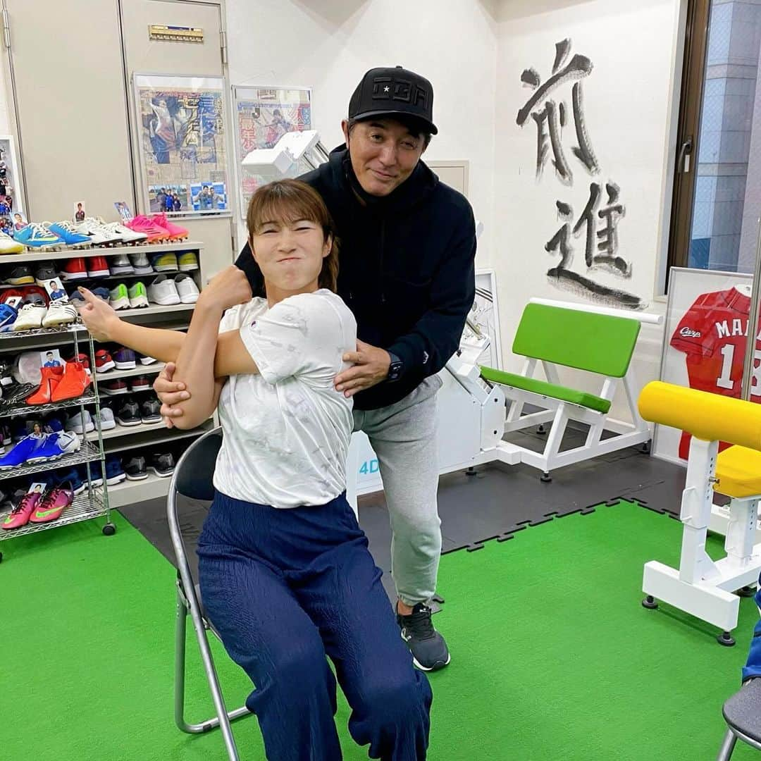 狩野舞子さんのインスタグラム写真 - (狩野舞子Instagram)「・ 木場さんのところに首の治療&トレーニングへ💪  たまたま時間が一緒だった LISEMのけーご君にも会えました☺️👆 ・ #コバトレ #木場克己  #LISEM #森保圭悟」11月2日 14時55分 - kanochan715