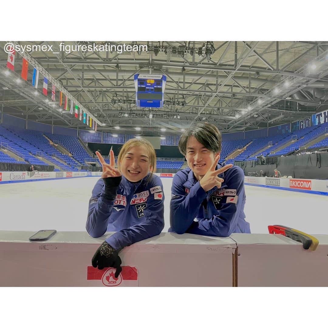 三原舞依＆坂本花織さんのインスタグラム写真 - (三原舞依＆坂本花織Instagram)「⁡ ⁡ 坂本花織選手よりメッセージが届きました💌 ⁡ ****** ⁡ スケートカナダから無事に帰国いたしました。 たくさんの応援ありがとうございました！ ⁡ グランプリシリーズ1戦目まず優勝することが出来たのでホッとしています😮‍💨 次のフィンランドも頑張ります🇫🇮 ⁡ 追伸 ジャパンオープンの時にさとこちゃんと恒例のポーズで写真撮っていたのに載せ忘れてしまってたので載せます😶 ⁡ 坂本花織 ⁡ #kaorisakamoto#坂本花織 #figureskating #figureskater  #sysmex_figureskatingteam」11月2日 15時08分 - sysmex_figureskatingteam