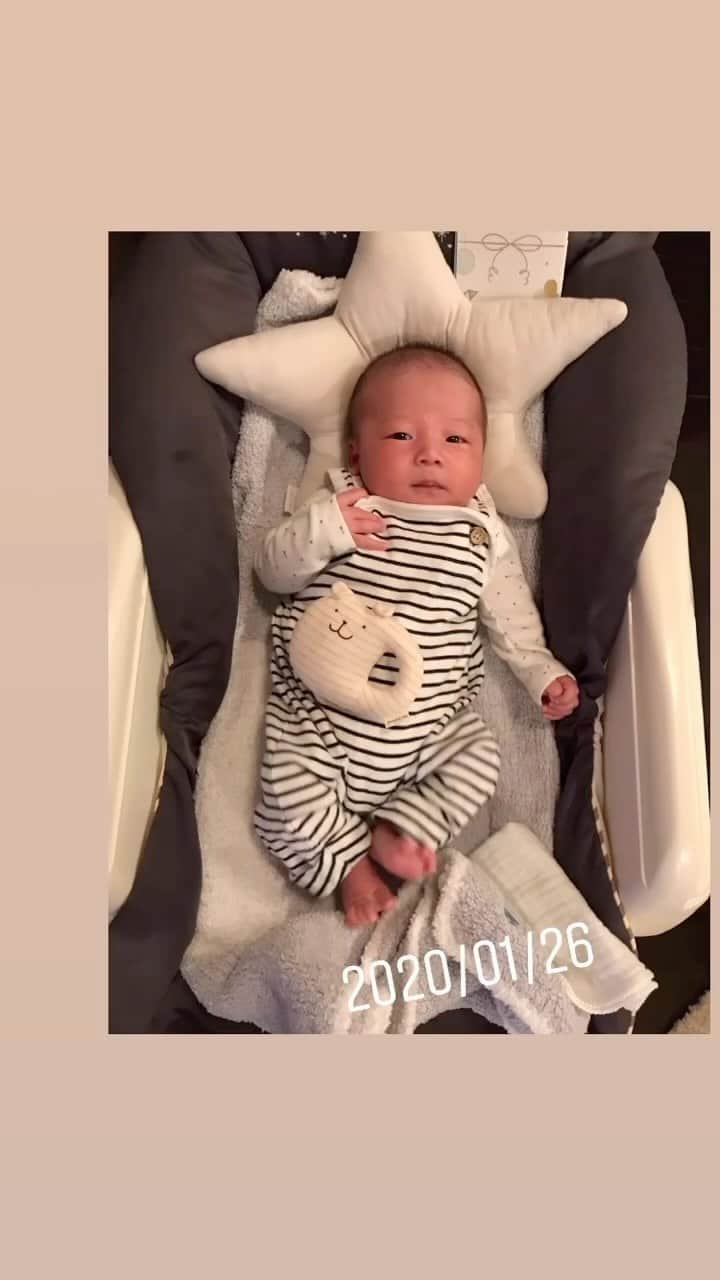 のインスタグラム：「息子0歳  ・ ・ 過去にストーリーズにあげた動画を自動編集してくれる☺️  ・ ・ #息子 #もうすぐ4歳」