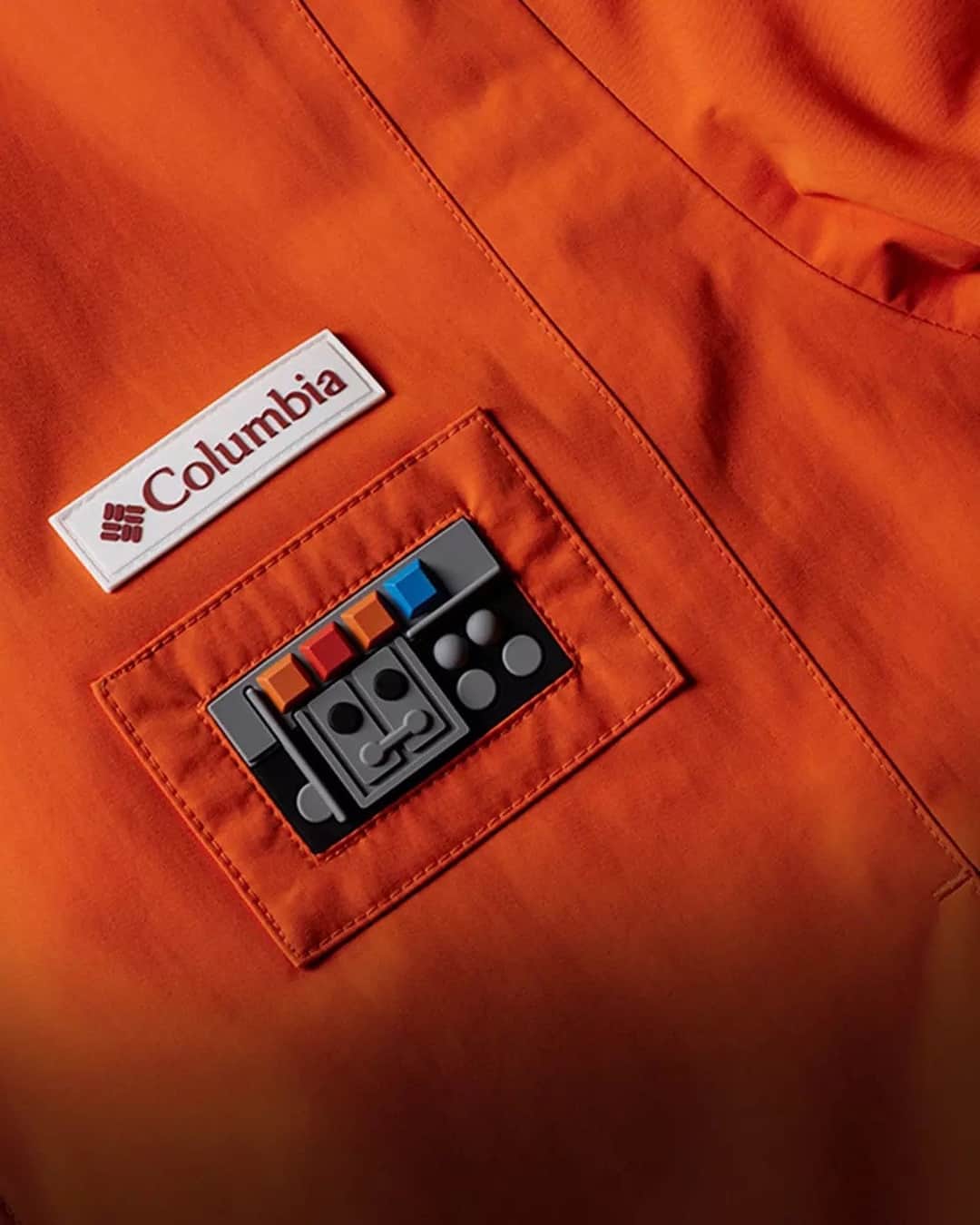 HYPEBEASTさんのインスタグラム写真 - (HYPEBEASTInstagram)「Over the years, @columbia1938 has worked closely with the ‘Star Wars’ franchise, presenting themed collections every winter. Now, the duo is expanding on their work with the unveiling of “The Skywalker Pilot Collection,” tapping into the Original Trilogy for inspiration.⁠ ⁠ The items draw from Luke Skywalker’s instantly recognizable flight suit as bright orange adorns the majority of the capsule’s pieces. Jackets, accessories, and even a Pilot Ski Suit are included throughout while detailed patches and hidden blueprint graphics of R2-D2 and a T-65 X-wing Starfighter can additionally be found across select pieces. Swipe to get a closer look at the collection which is set to drop on December 1.⁠ Photo: Columbia」11月2日 16時00分 - hypebeast