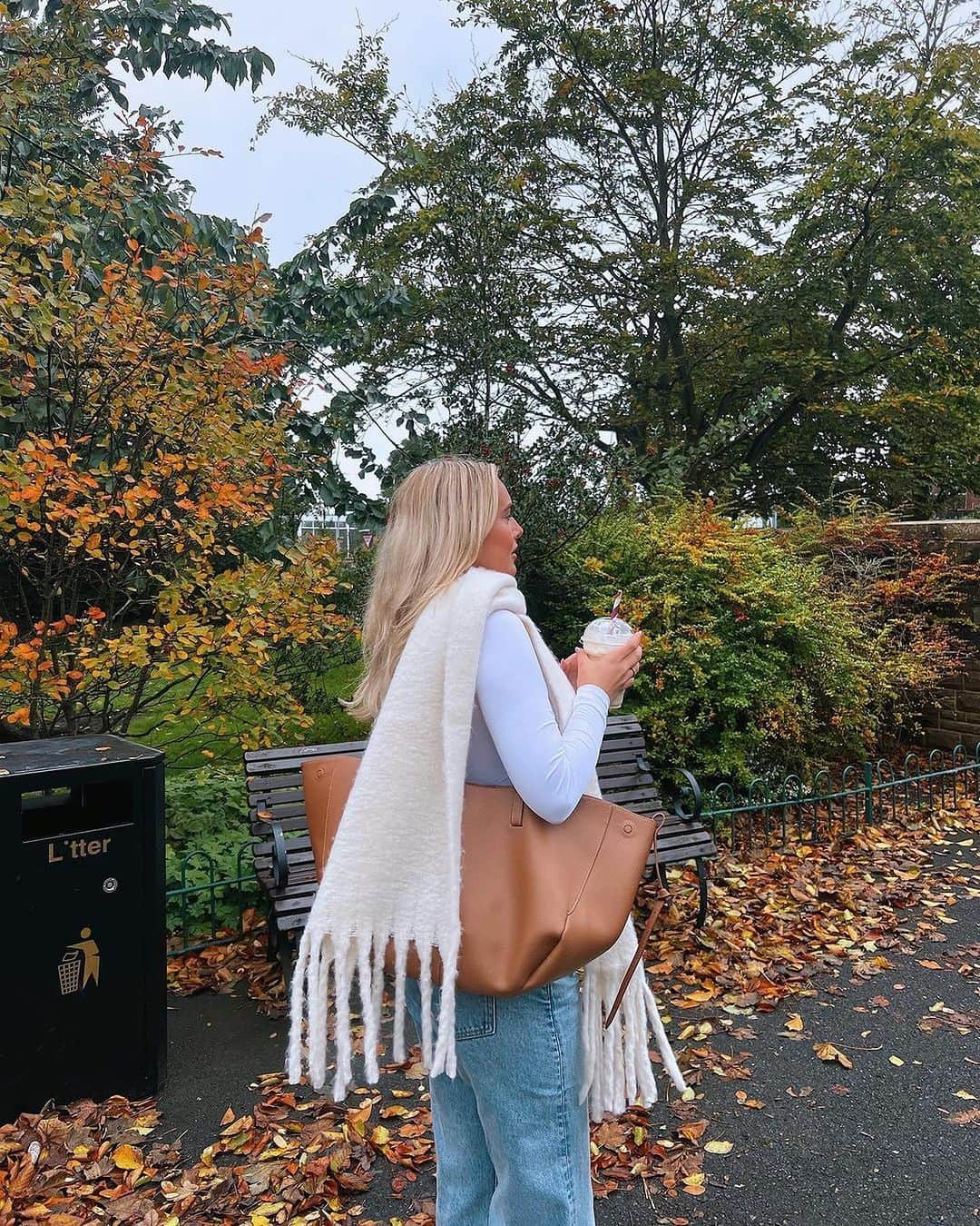 Angel™さんのインスタグラム写真 - (Angel™Instagram)「Rate this look ?/10. Credit @chlce #autumnlooks #fashion #outfit #looks #ootd #style #autumnoutfit #preppy #fastfashion #autumnclothes #autumnclothesforwomen #fashionshows #fashionwomen #outfitsaesthetic #womensclothing #womenfashion #autumnlook #autumnfashion #fashionweek #fashionista #americanstyle ❤️ #asaqueen」11月2日 16時06分 - americanstyle
