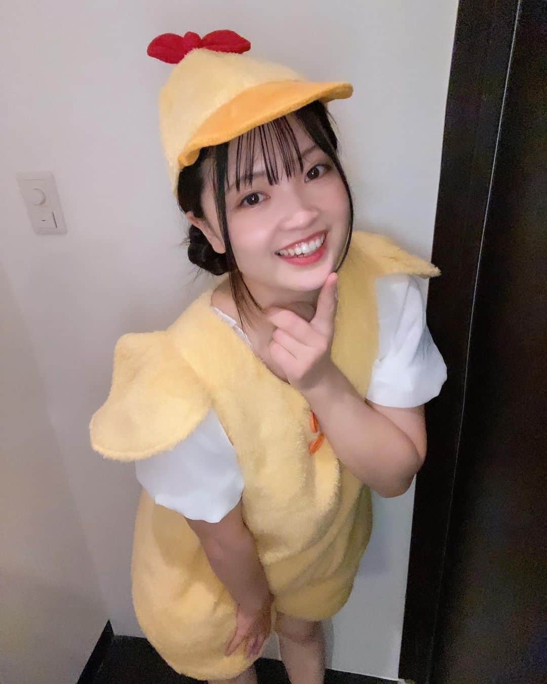 大野 一二三のインスタグラム：「HELLOWEENの仮装🎃👻 ひよこちゃんになったよぉ🐥⸒⸒ かわいいー？？ ※けしてEテレではありません🙃   #helloween #ハロウィン #ハロウィンコスプレ #仮装 #アイドル #idol #いいね歓迎 #フォローミー」