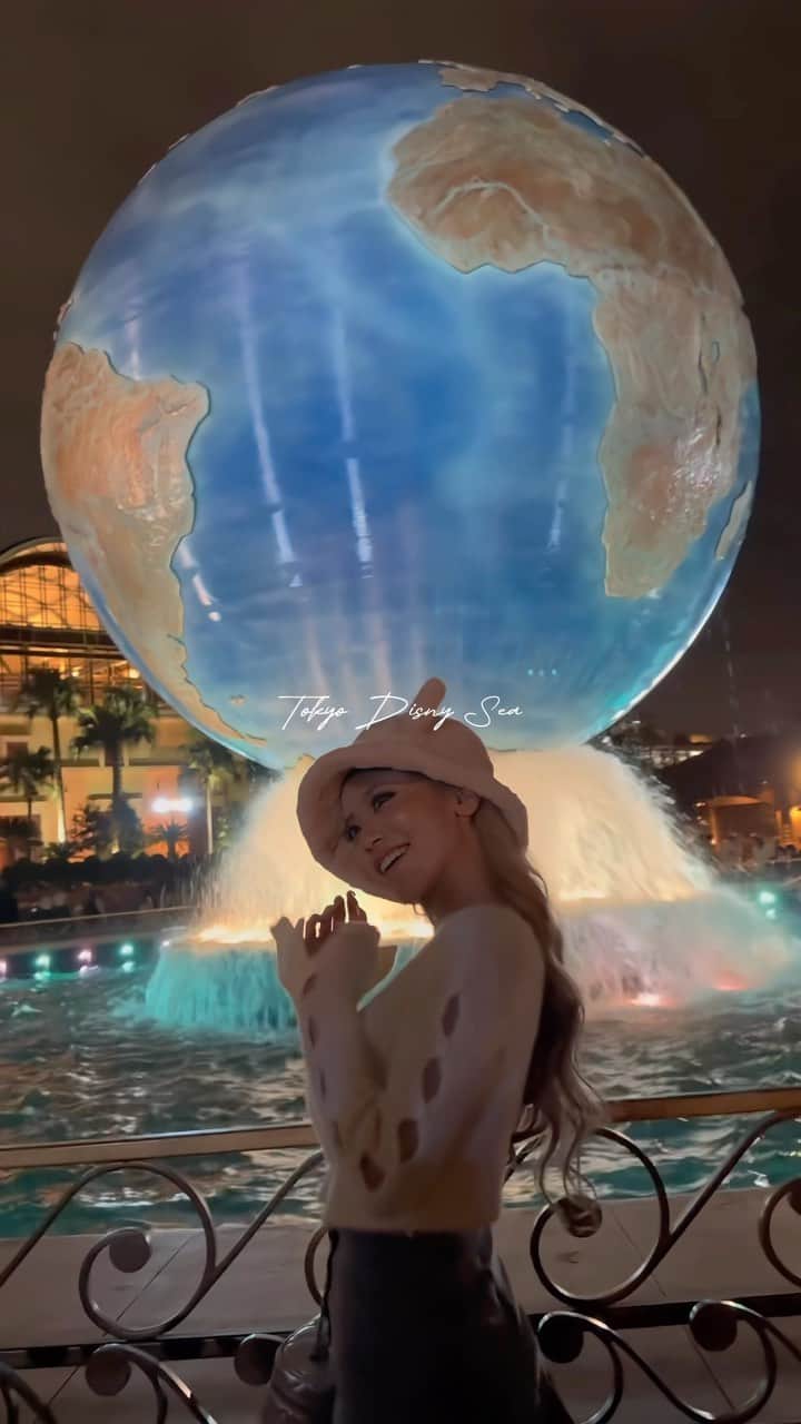 染谷リアナのインスタグラム：「このモコモコのバケハずーっとほしかったの🫶🏻 やっぱり可愛すぎた🐭💕   #disnysea」