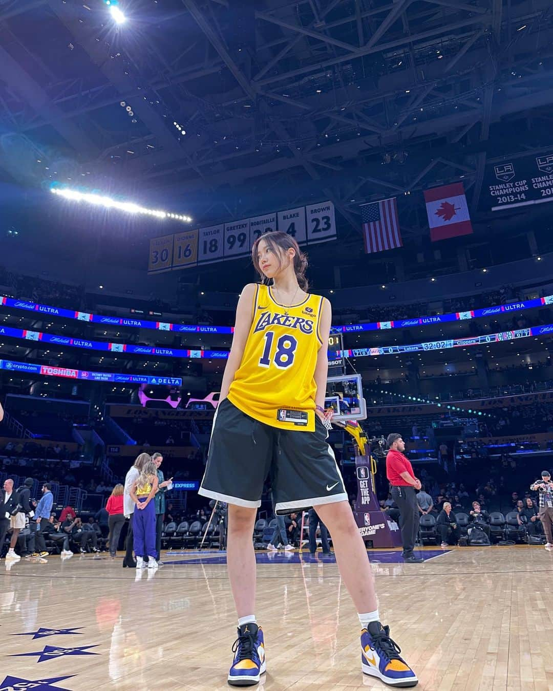 KAZUHAさんのインスタグラム写真 - (KAZUHAInstagram)「🏀✨ thank you for having us ;) @nba  @lakers」11月2日 16時31分 - zuhazana