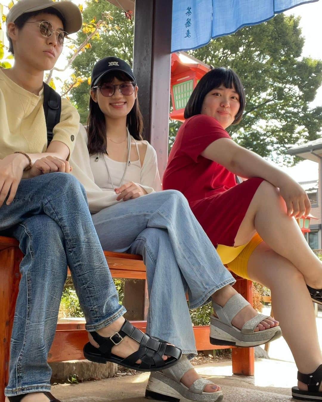 横山天音さんのインスタグラム写真 - (横山天音Instagram)「明日は、「TOKYOぼーっとする大会2023」 に出場します！ @tokyoboutto2023   優勝目指して90分間ぼーっとします🏅  寝ないように🫠😂  今回は心強い仲間！ 先日アメリカで合流した てづくりパンと一緒に出場するぜ🍞💕🤝 @yamachika_official @tedukuri_hatu   楽しみ！  🤤大会概要🤤 忙しい毎日を送る現代人を集め、「ぼーっとする時間」を共有することで、これからの「働き方・生き方」を見直すきっかけを提供します。また「ぼーっとする時間」に最も価値を見いだせた参加者を海外へ招待し、「一見無価値だと考えられるような時間が持つ価値」について考えることができる機会を提供します。  【日時】 2023年11月3日（金）13:00-17:00  【開催場所】 虎ノ門ヒルズ オーバル広場 https://www.toranomonhills.com/about/event_space.html  【審査方法】 観客と審査員が、「芸術スコア」と「技術スコア」をもとに判定。  ■芸術スコア 参加者は、それぞれの職業・立場を象徴するような格好で大会に出場。 自分の職業・立場を活かしたぼーっとする瞬間を、いかに面白く（美しく）表現できているかを判定。  ■技術スコア 90分間心身ともにリラックスし、いかに心拍数の変動が少なく保てるかを判定。 ※心拍計で計測予定  #ぼーっとする大会#TOKYO#TOKYOぼーっとする大会 #東京イベント#健康」11月2日 16時43分 - amagon5546