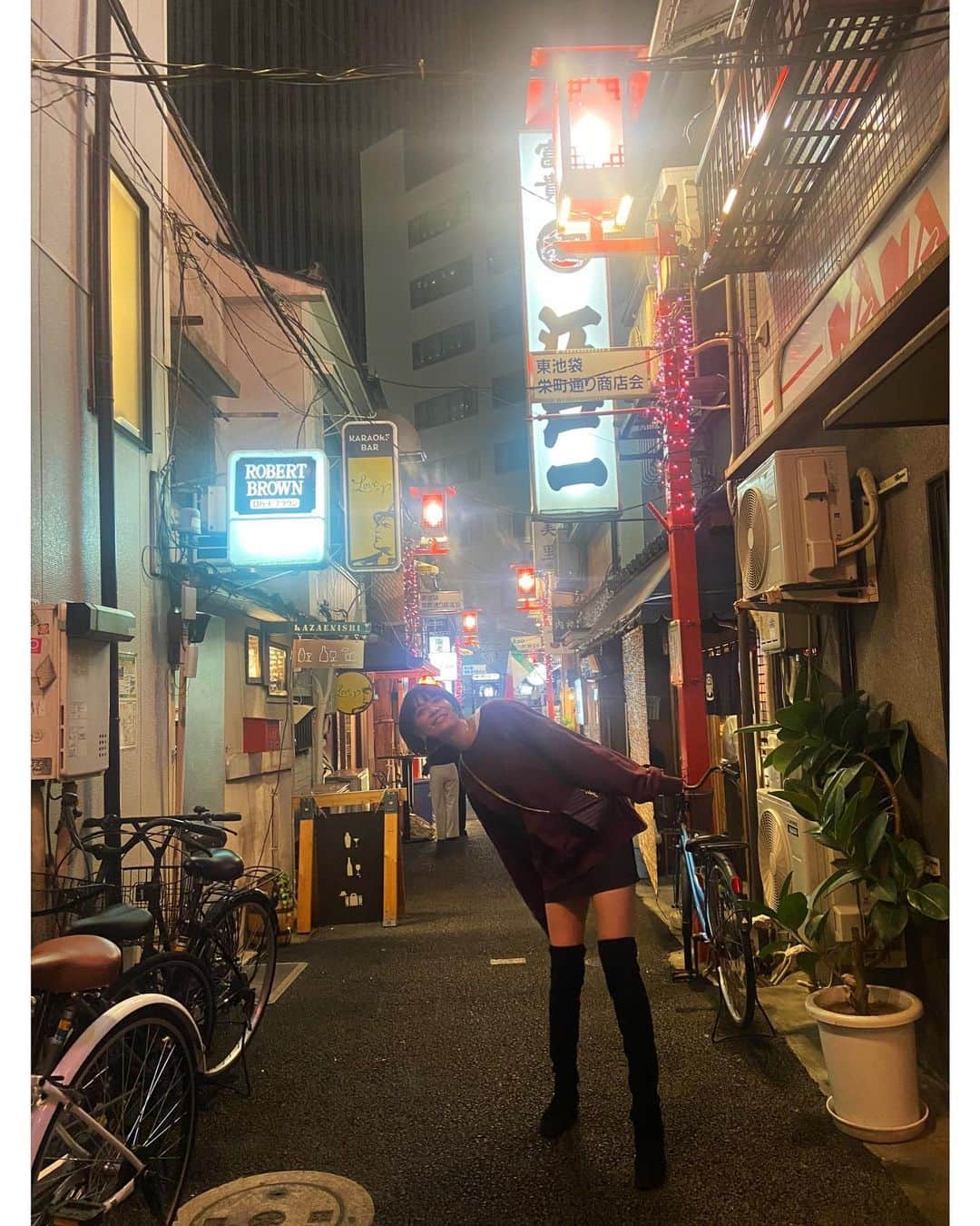 菅原沙樹のインスタグラム：「地元の友と池袋を堪能した昨夜。 池袋にいたのに結局地元にいるのとほぼほぼ一緒だった🤗」