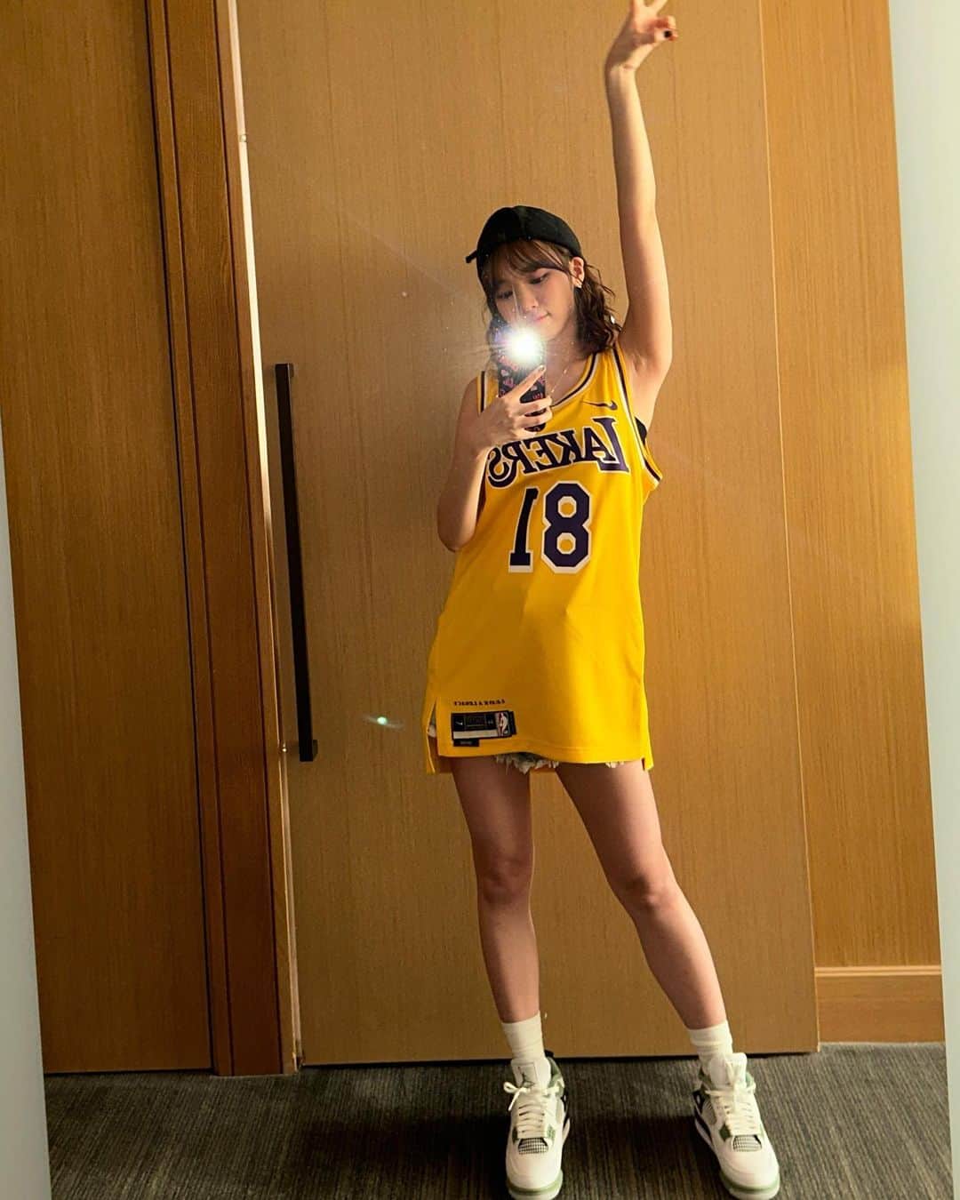 LE SSERAFIM レイカーズ ユニホーム チェウォン 希少 キム チェウォン ルセラフィム NBA レイカーズ コラボ（LE