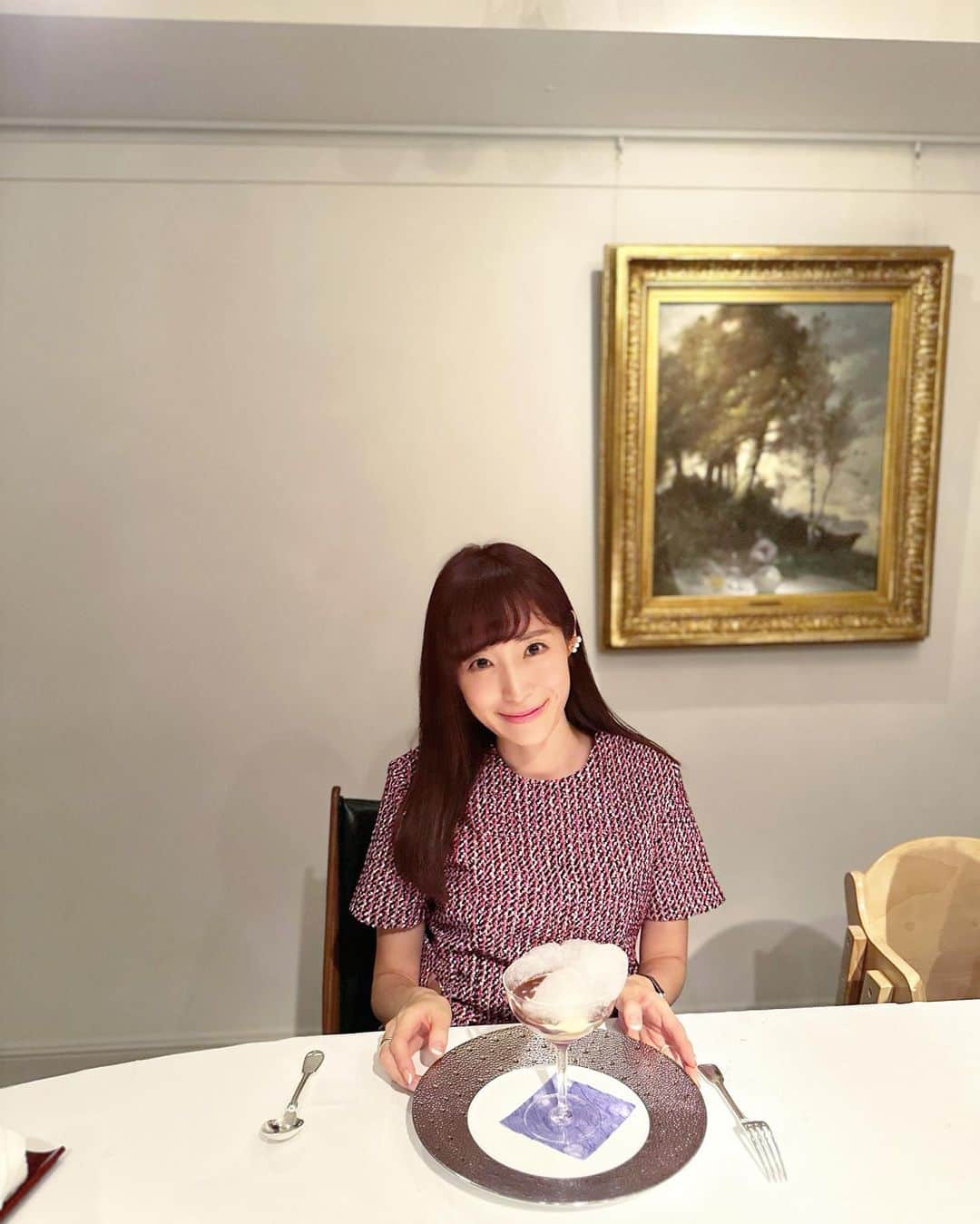 小林真由のインスタグラム：「家族dinner🍴🤍 ⁡ ⁡ 昨夜は韓国で人気のクレンザーでお顔をまるっと丸洗い🥹スースーする爽快感がたまらなく、毛穴汚れまでケアできちゃう🫶🤍 このブラシがふわふわで気持ち良い。  ⁡ ⁡ ⁡ #ファッション #コーデ #ママコーデ #女の子ママ #男の子ママ #ママライフ #コーディネート #４歳 #3歳 #韓国コスメ #韓国スキンケア #ランドリユー #毛穴ケア #dinner #skincare #gifted #landryou」
