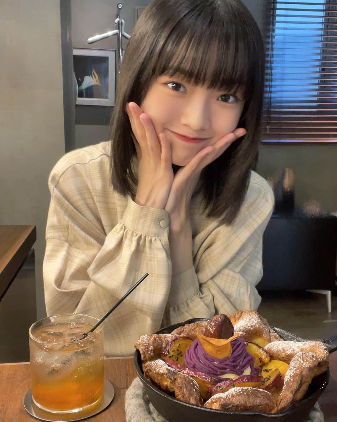 山﨑愛生さんのインスタグラム写真 - (山﨑愛生Instagram)「. @i2.cafe さんへ行ってきました♪  📷 ♡「大学芋と紫芋モンブラン」 ♡「ヘーゼルナッツラテ」 お母さんが頼んだ「梅ソーダ」  撮影：母  #i2cafe #青山カフェ #表参道カフェ #秋スイーツ　#期間限定スイーツ  #ダッチベイビー #カフェ  #山﨑愛生 #パンダさんパワー  #モーニング娘 #モーニング娘23  #morningmusume23」11月2日 17時16分 - mei_yamazaki.official