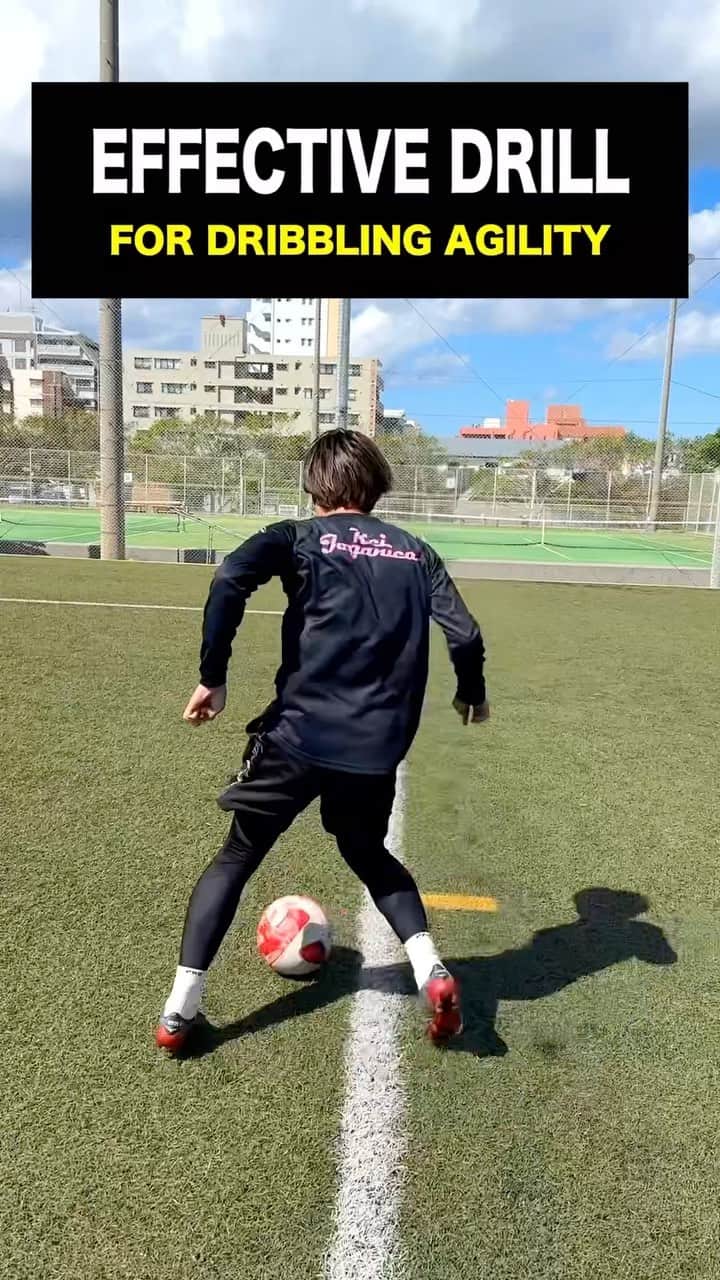 タクヤのインスタグラム：「IMPRROVE YOUR DRIBBLING AGILITY⚽️ ⁡ ドリブルアジリティを高めるボールタッチ⚽️ ⁡ @regate_takuya」