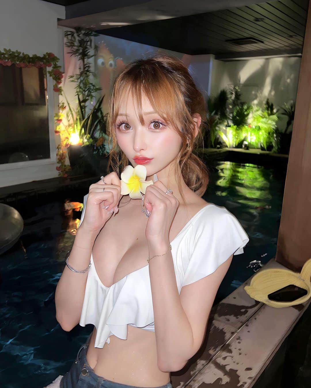 浦西ひかるさんのインスタグラム写真 - (浦西ひかるInstagram)「夏じゃなくても1年中プールで遊べる🏊‍♂️♡ しかも映画見ながら温泉とサウナつき🏊‍♂️ たのしかた☺️  @cat_bo.1bancho ❤️」11月2日 17時36分 - uranishihikaru