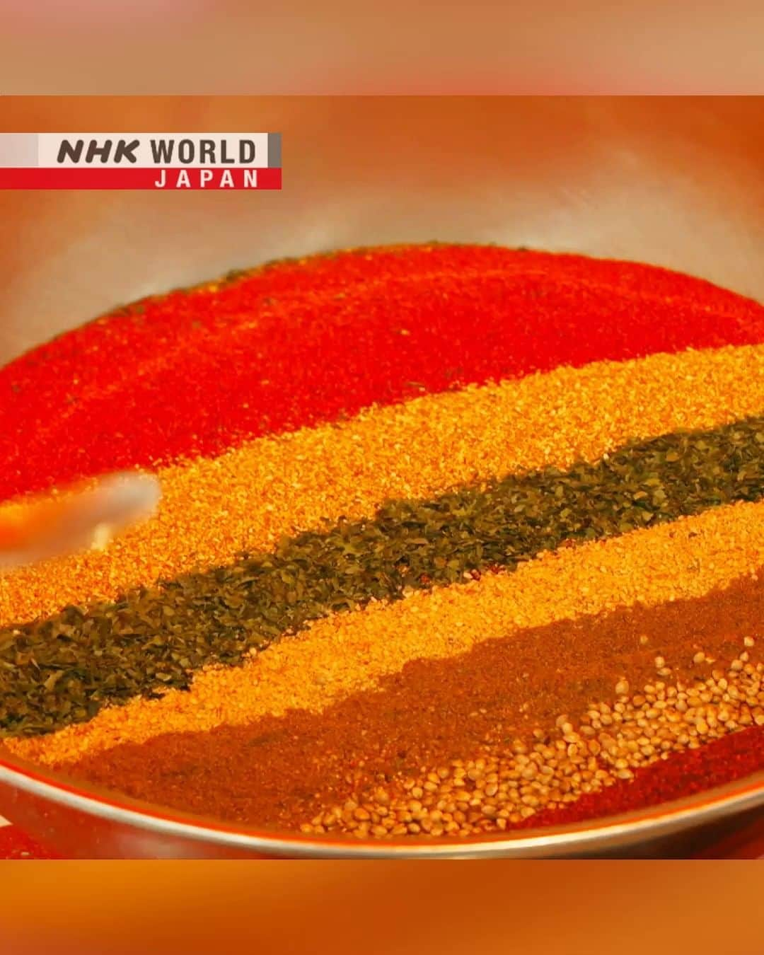 NHK「WORLD-JAPAN」のインスタグラム：「Spicy might not immediately come to mind when you think of Japanese food.🌡️🤔  But togarashi pepper has been heating up the local cuisine for four centuries. 🌶️  At first it was not well received. 😅 However, it later gained popularity during the 17th century when a drug wholesaler began mixing the togarashi with medicinal herbs and promoting it as a health food called "shichimi". 🥵☺️😋  If you've been to Japan, you may have even bought it as a souvenir! . 👉Discover more about togarashi pepper and how it’s helped create a hot new genre of Japanese cuisine called ‘gekikara’, meaning ‘super spicy’!｜Watch｜Trails to Oishii Tokyo: TOGARASHI PEPPER｜Free On Demand｜NHK WORLD-JAPAN website.👀 . 👉Tap in Stories/Highlights to get there.👆 . 👉Follow the link in our bio for more on the latest from Japan. . 👉If we’re on your Favorites list you won’t miss a post. . . #togarashi #唐辛子 #七味唐辛子 #七味 #shichimi #shichimitogarashi #japanesechili #chilipepper #gekikara #ゲキカラ #激辛 #げきから #japanesecuisine #japanesefood #spicyfood #discoverjapan #trailstooishiitokyo #tokyo #nhkworldjapan #japan」