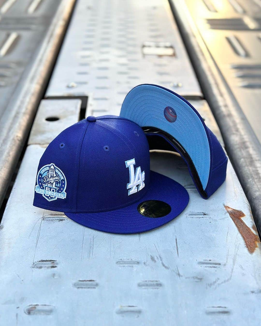 GROW AROUNDさんのインスタグラム写真 - (GROW AROUNDInstagram)「#growaroundnewarrivals   今週もNEW ERA 59FIFTY FITTED CAP 別注シリーズの発売になります🎉  今週は4型の発売になります！  HUSTON ASTROS 1986 ALL STAR GAME  NEWYORK METS SUBWAY SERIES YANKEE STADIUM  LOS ANGELS DOGERS 1958-2018 60th Anniversary  LOS ANGELS DOGERS WORLD SERIES  明日11/3（金）より  渋谷店・オンライン 12:00~ 横浜ビブレ店11:30~ お台場ダイバーシティ店 11:00~ お台場アクアシティ店11:00~ 町田東急ツインズ店 10:00~  みなさまお見逃しなく💨✨」11月2日 17時43分 - growaround