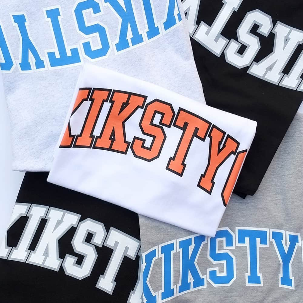 KIKSTYOさんのインスタグラム写真 - (KIKSTYOInstagram)「. HEAVYWEIGHT LOGO CREWNECK. 15ozのヘヴィーウェイト生地を使用した裏起毛のクルーネックスウェット。  フロントには一回り大きなアーチロゴがプリントされ、インパクト抜群。  注）お電話でのご注文、お問い合わせはKIKSTYO HEAD SHOP03-5766-6482までお願い致します。  実店舗と在庫を共有しております。多少のお時間差にて欠品になることもございます。予めご了承頂ますようお願い致します。  サイズ表 着丈（cm） M69 ,L72 ,XL75 ,XXL78 身幅（cm） M55 ,L58 ,XL61 ,XXL64 肩幅（cm） M50 ,L53 ,XL56 ,XXL59 袖丈（cm） M61 ,L62 ,XL63 ,XXL64  画像はサンプルです。実際とは若干異なる場合がございます。 #kikstyo #archlogo #newarrivals」11月2日 17時43分 - kikstyo