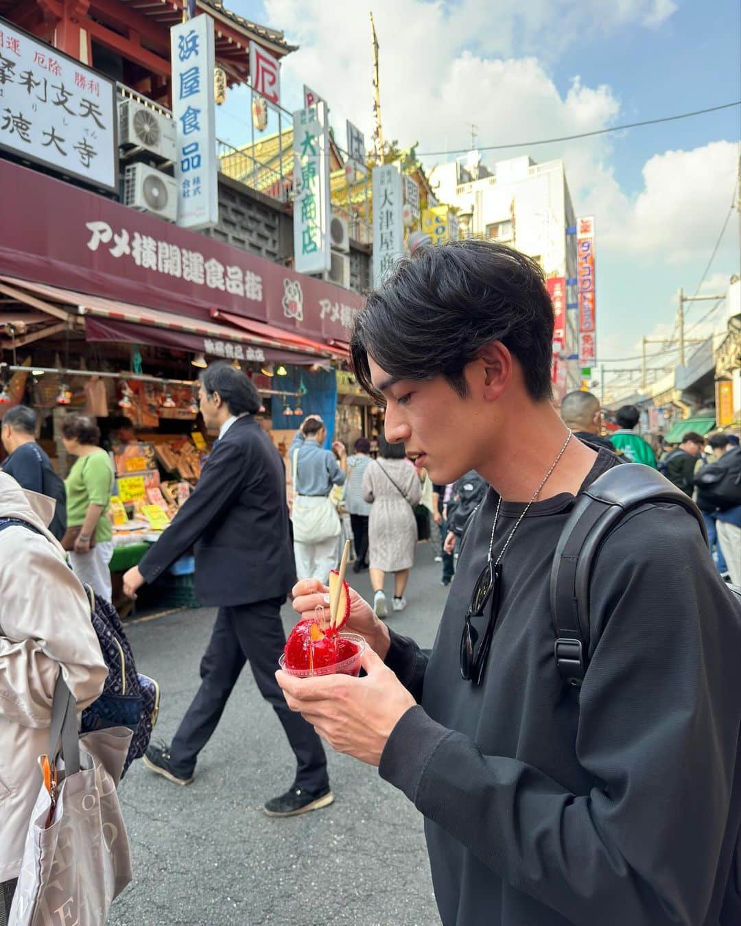 のインスタグラム：「東京上野の銭湯が主役の休日モデルコース  昼飲み🍺 ↓ 散歩🚶 ↓ 銭湯♨️ ↓ 夜飲み🍺 ↓ 〆のソルロンタン（ライス追加）🍚  最高‼︎  #tokyo #ueno #ameyoko #japan #publicbath」