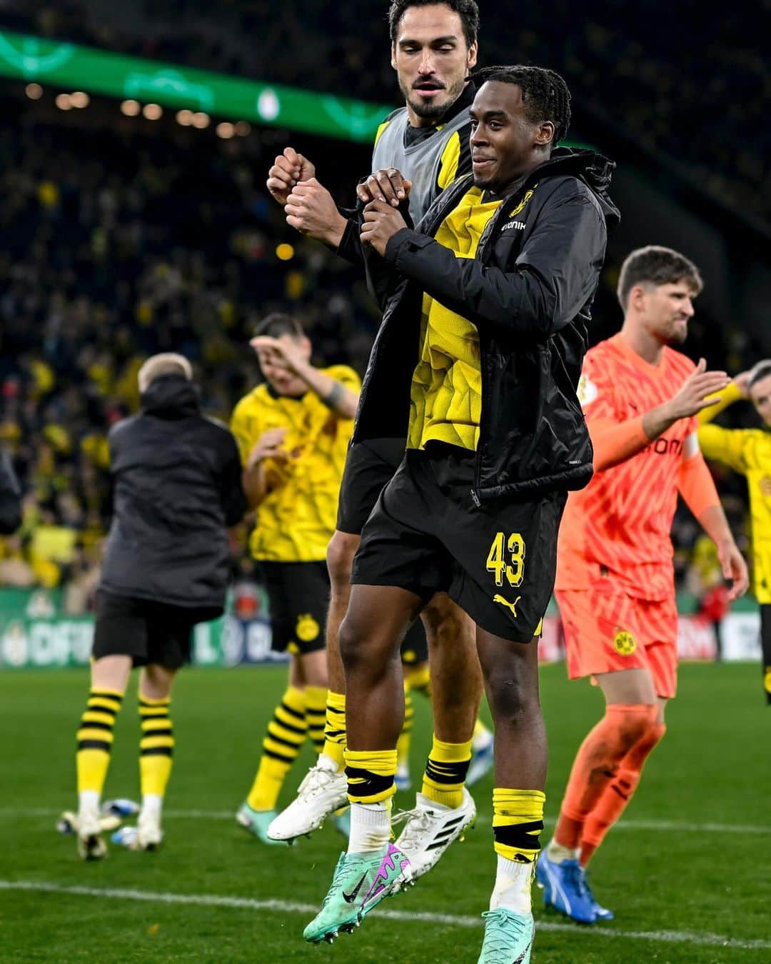 マッツ・フメルスのインスタグラム：「Mats Hummels - Match Highlights Cup vs Hoffenheim (H) 1/11/23」