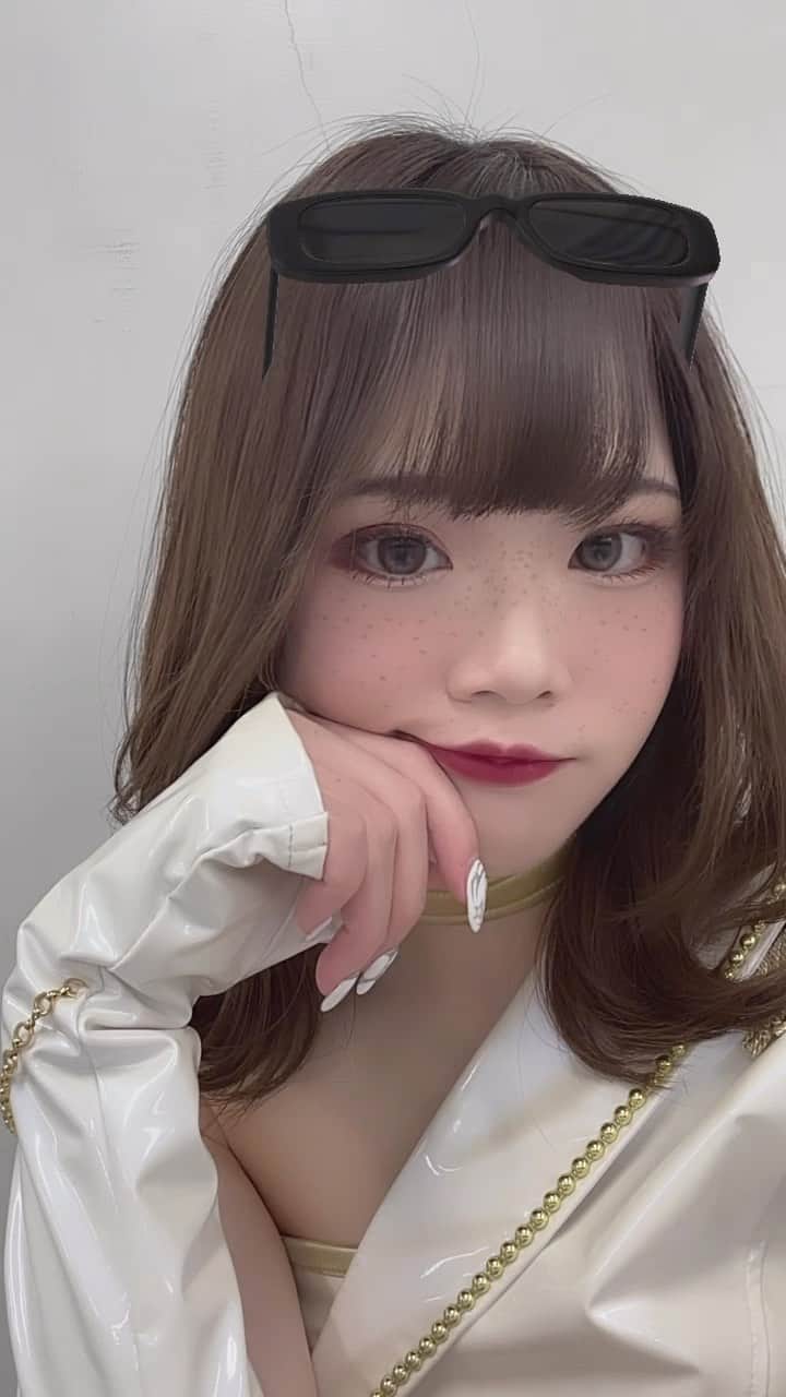 のインスタグラム：「⁡ こんばんは~❕ ⁡ ⁡ ⁡ TVの前待機完了しました🤧🫶🏻 皆様も準備OKですか？（＾＾）♪ ⁡ ⁡ ⁡ ⁡ ドキドキやばいね、、、😭✨ 全力でエール届けましょうｯ！！！！ ⁡ ⁡ ⁡ 全員で勝つ！！ 頑張れ！！！バファローズ！！！！ ⁡ ⁡ ⁡ ⁡ ⁡ #Bs2023 #プロ野球 #NPB #ORIX  #BsGirls  #BsGirls10th💎#baseball #ORIX #野球 #野球女子 #野球好きな人と繋がりたい  #follow #fff #followme #selfie  #instapic #instalike #igers  #야구 #좋아요 #치어리더 #攝影  ⁡ ⁡ ⁡」