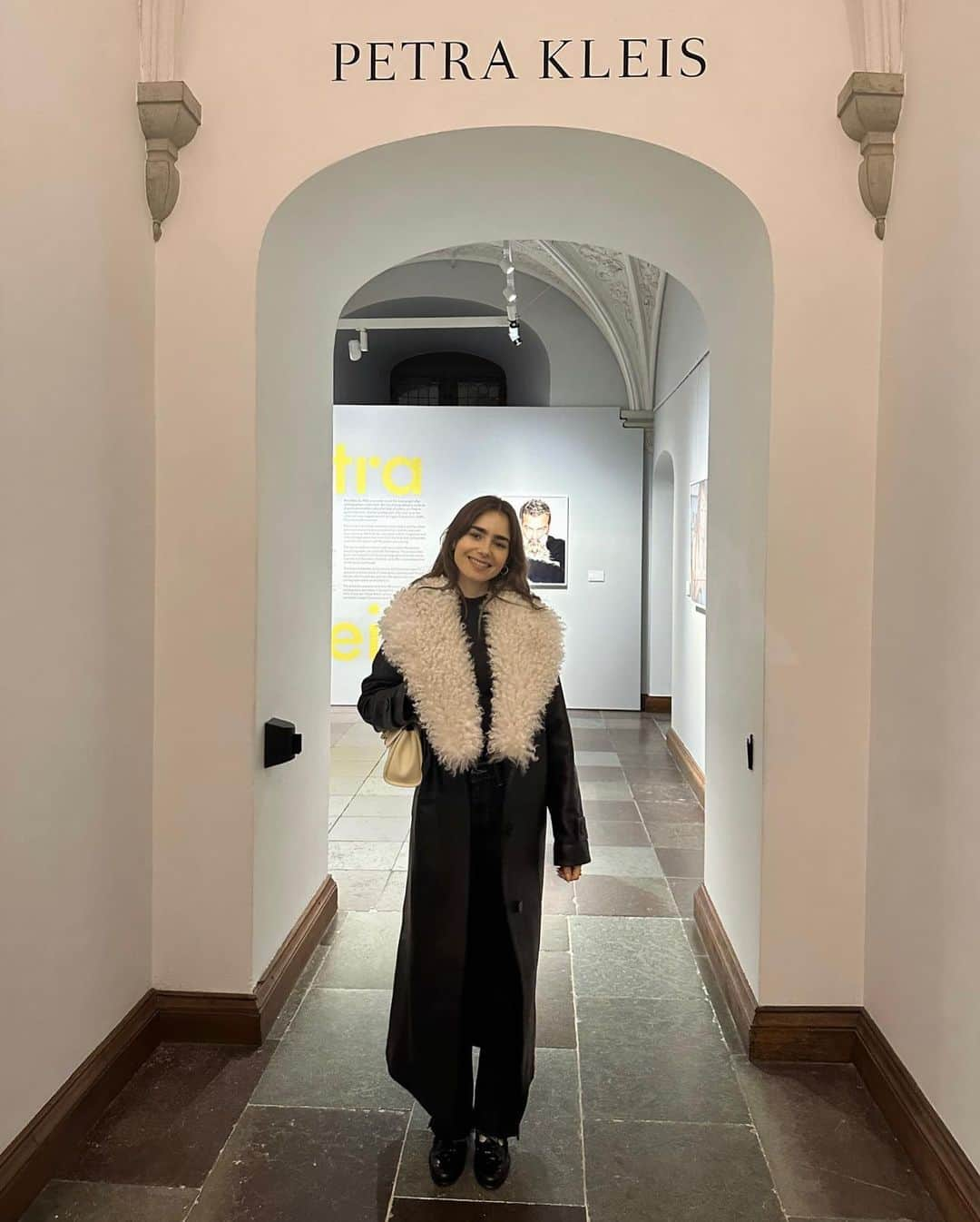 リリー・コリンズさんのインスタグラム写真 - (リリー・コリンズInstagram)「Reminiscing on my @voguescandinavia cover shoot at @_frederiksborg’s opening of @petra_kleis new exhibition! Congratulations, Petra — beyond honored to be included…」11月3日 4時44分 - lilyjcollins