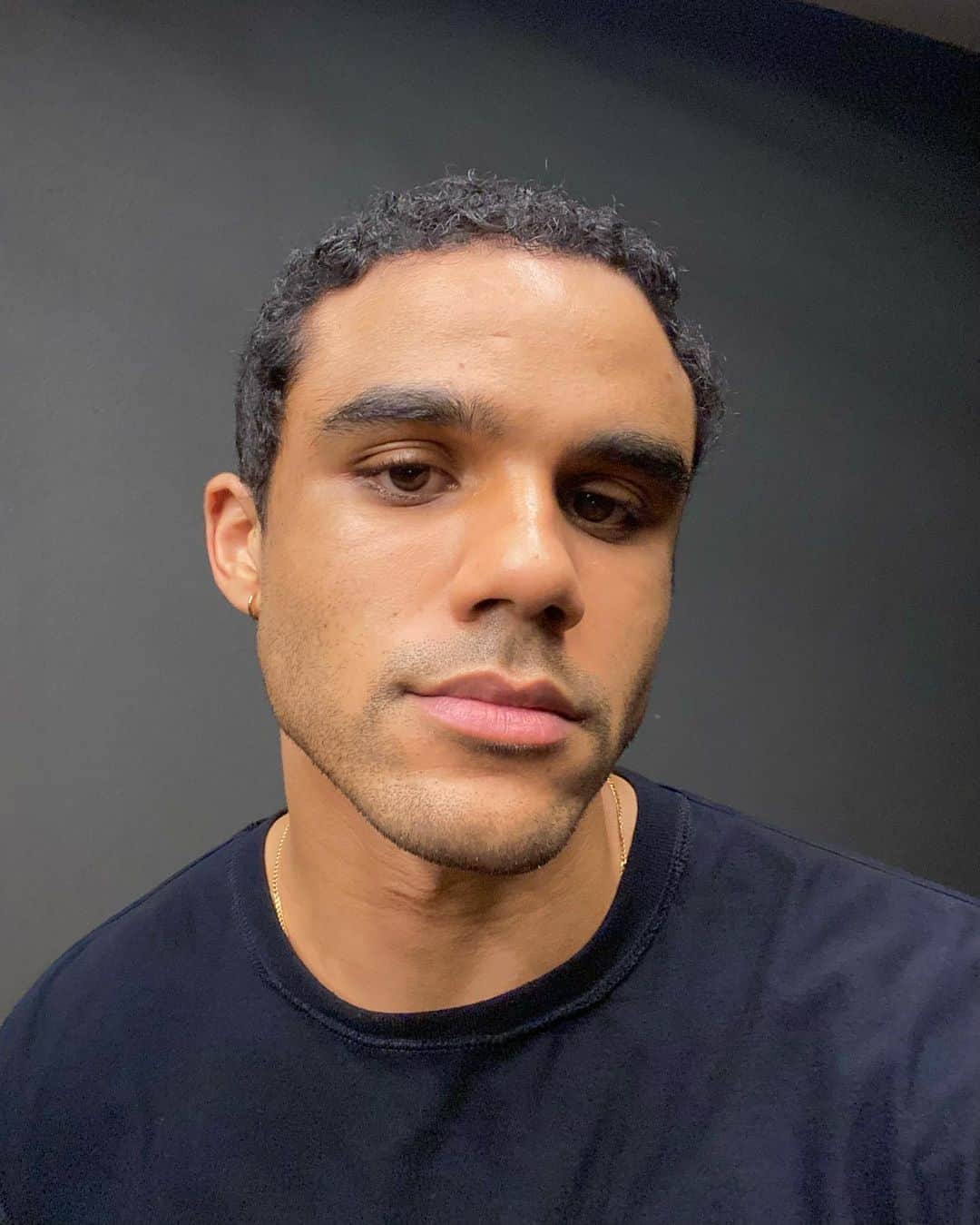 ジェイコブ・アーティストのインスタグラム：「🤎」