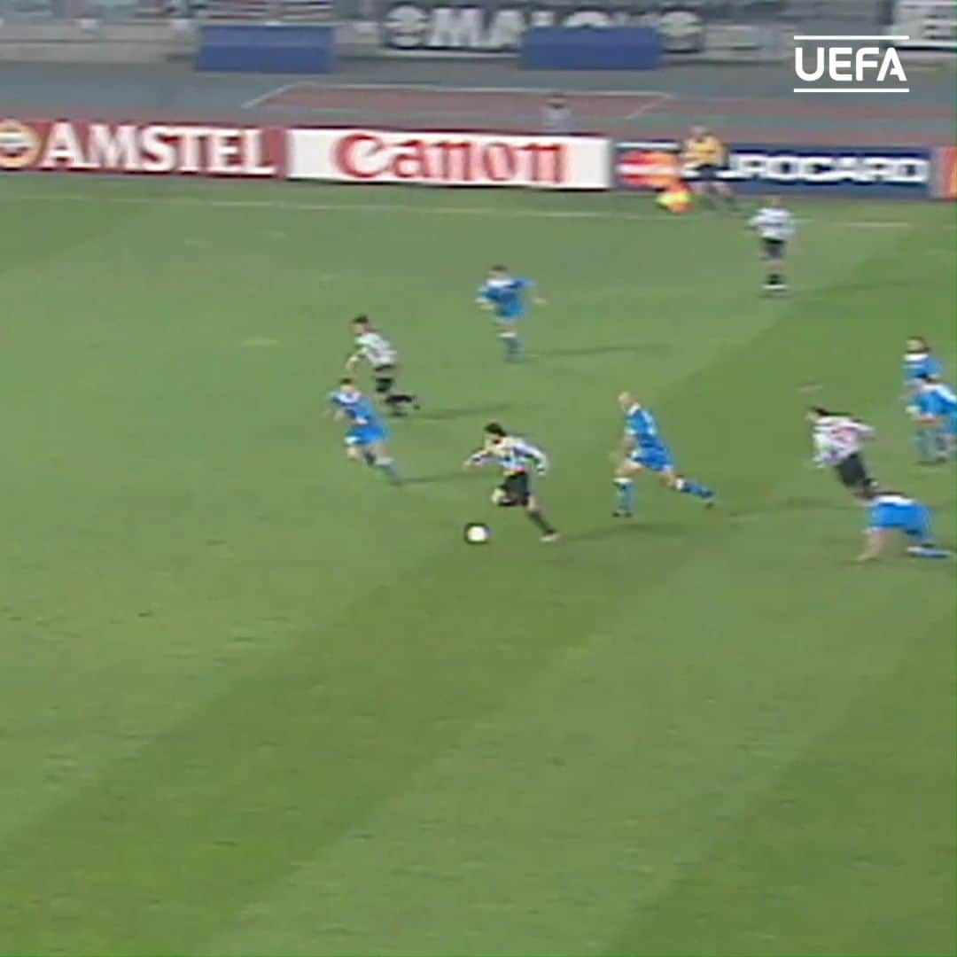 UEFAチャンピオンズリーグのインスタグラム：「Zidane's first touch 😲  #UCL」