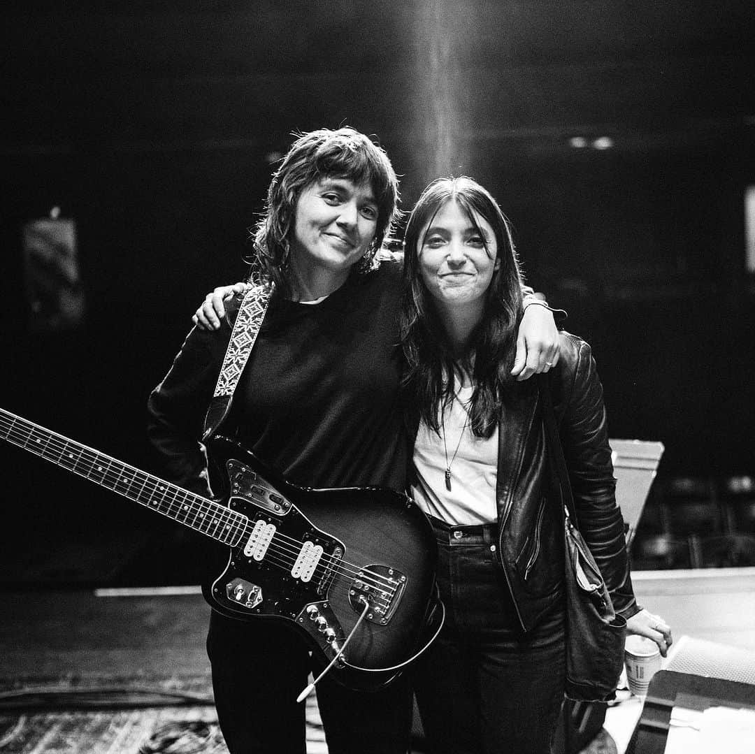 コートニー・バーネットのインスタグラム：「Was a joy to write this song with my dear friend Sharon Van Etten ❤️ “Close To You” is out now (link in bio) as part of The Buccaneers soundtrack produced by Stella Mozgawa which is out Nov 8. Had such a lovely time recording this one with these glorious people! Guitar & vocals @sharonvanhalen  Drums @steezmeez Bass @zachary_dawes  Piano by Stefan Blair @customsborder Engineered & mixed by @omaryakar  Assistant engineer @spooky_jaccuzzi  Mastered by @heba_kadry Produced by Stella Mozgawa. Guitar and some vocals by me.   1st photo by @poonehghana from 2020. Studio Polaroids by Stella.」