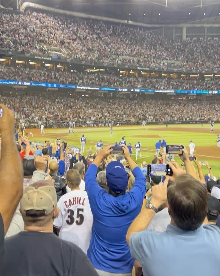 スコット・イーストウッドのインスタグラム：「Well. That was a once and a lifetime. Never been to a World Series. Got to go to the winning game!!! #Rangers. 💥 💥 💥 Winners fly ✈️ home.  #Texas thanks @mlb」