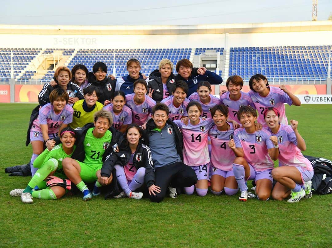 遠藤純のインスタグラム：「: 応援ありがとうございました🙇‍♀️  vs🇮🇳 7-0 vs🇺🇿 2-0 vs🇻🇳 2-0  全てはパリの為に🤝 vs🇰🇵 決戦は来年の2月🔥 良いコンディションで戦えるようにまた頑張ります。  ©︎JFA #nadeshiko #なでしこジャパン」