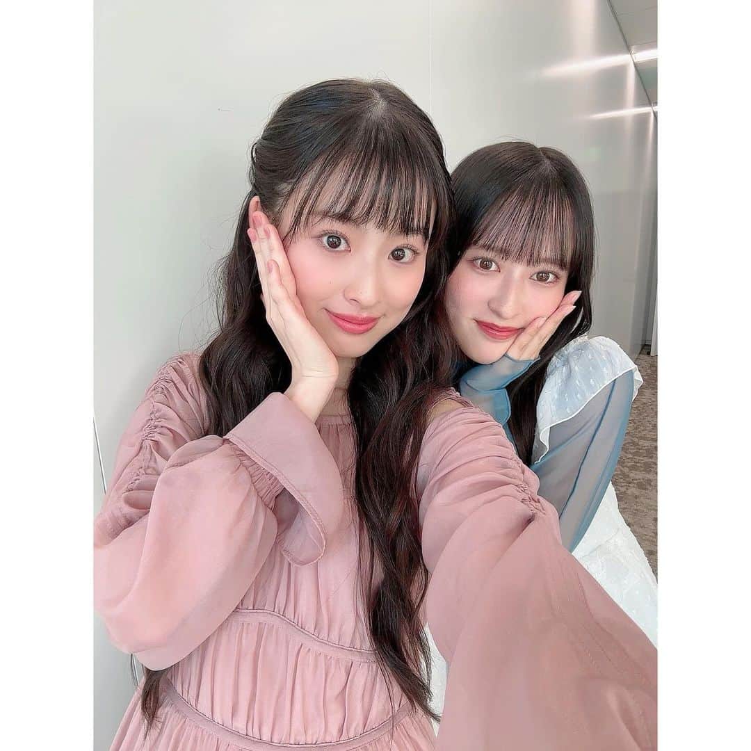 井本彩花さんのインスタグラム写真 - (井本彩花Instagram)「. ABC 朝日放送  「ハタチェ!〜トレンドおためし部〜」  11月の毎週木曜日24時17分〜 出演させていただきます。  関西地方での放送になりますが、 ABC 朝日放送の公式 YouTubeで1ヶ月間 掲載されます！ 是非ご覧ください。  高校からのお友達の梨紗（ @risa__kunimoto ）と一緒のお仕事で、 嬉しかったなぁ🥰 大好きやぁぁぁあ🩷🩷  ワンピース・シューズ／ @randa_pic」11月2日 19時40分 - imoto_ayaka_official
