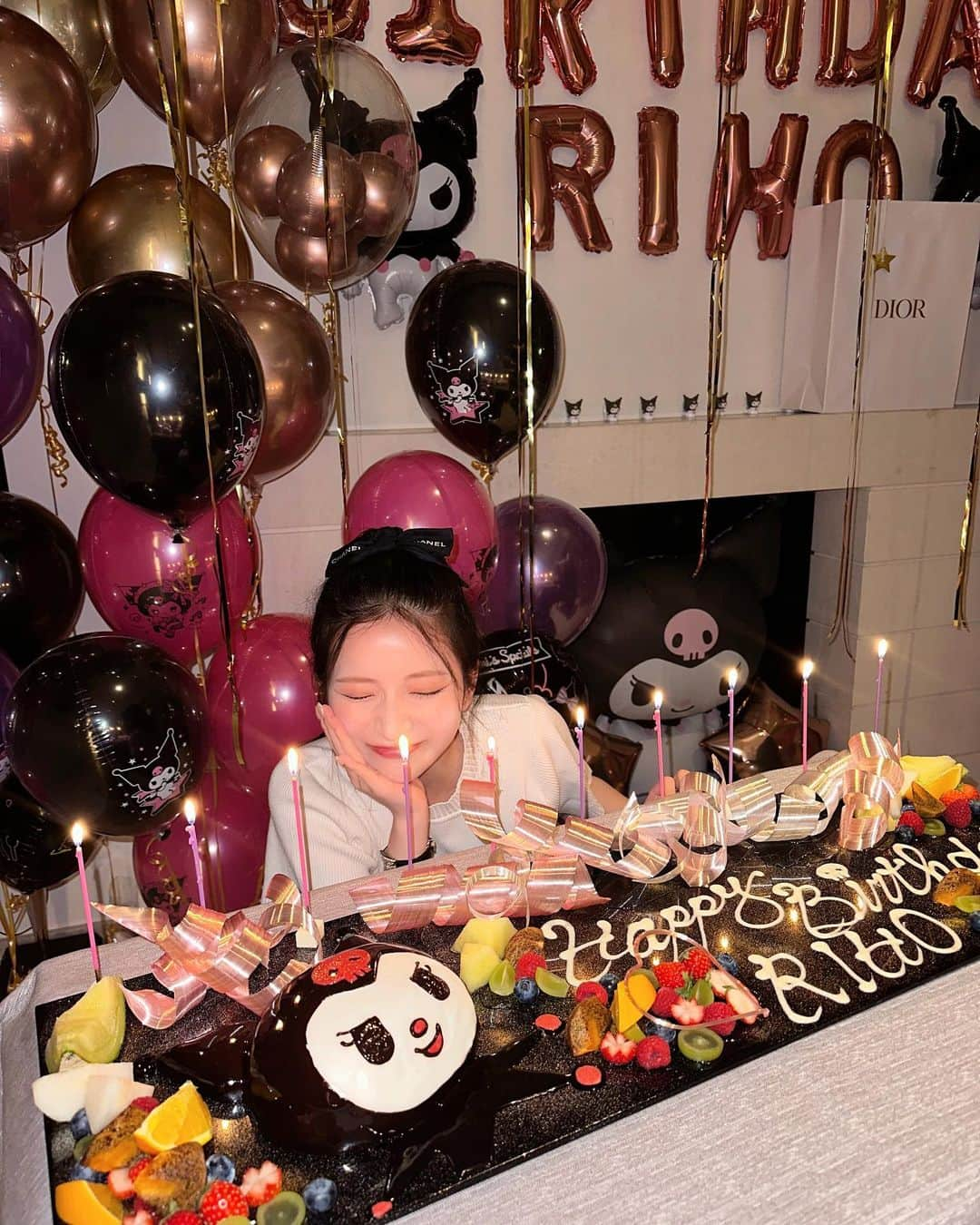 南りほさんのインスタグラム写真 - (南りほInstagram)「28🎂🖤😈🩷 2days thank you my friends💋😍🫶🏻」11月2日 19時45分 - minami.riho