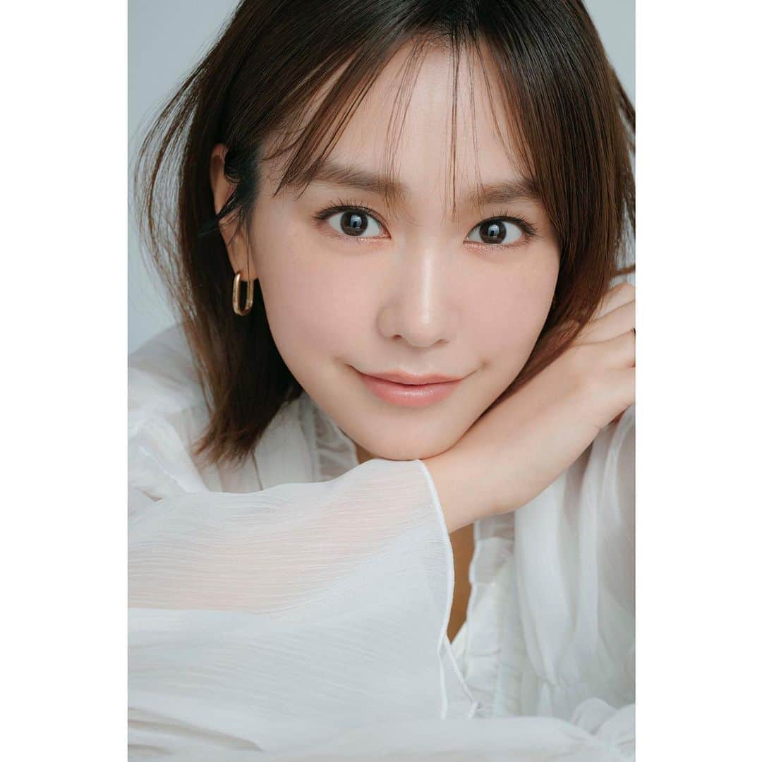 寺田茉布さんのインスタグラム写真 - (寺田茉布Instagram)「美的12月号　桐谷美玲さん @bitekicom  @larocheposayjp  @mirei_kiritani_  @kyoheisasamoto  @角田かおる @kyokomurahana」11月2日 19時49分 - mahoterada