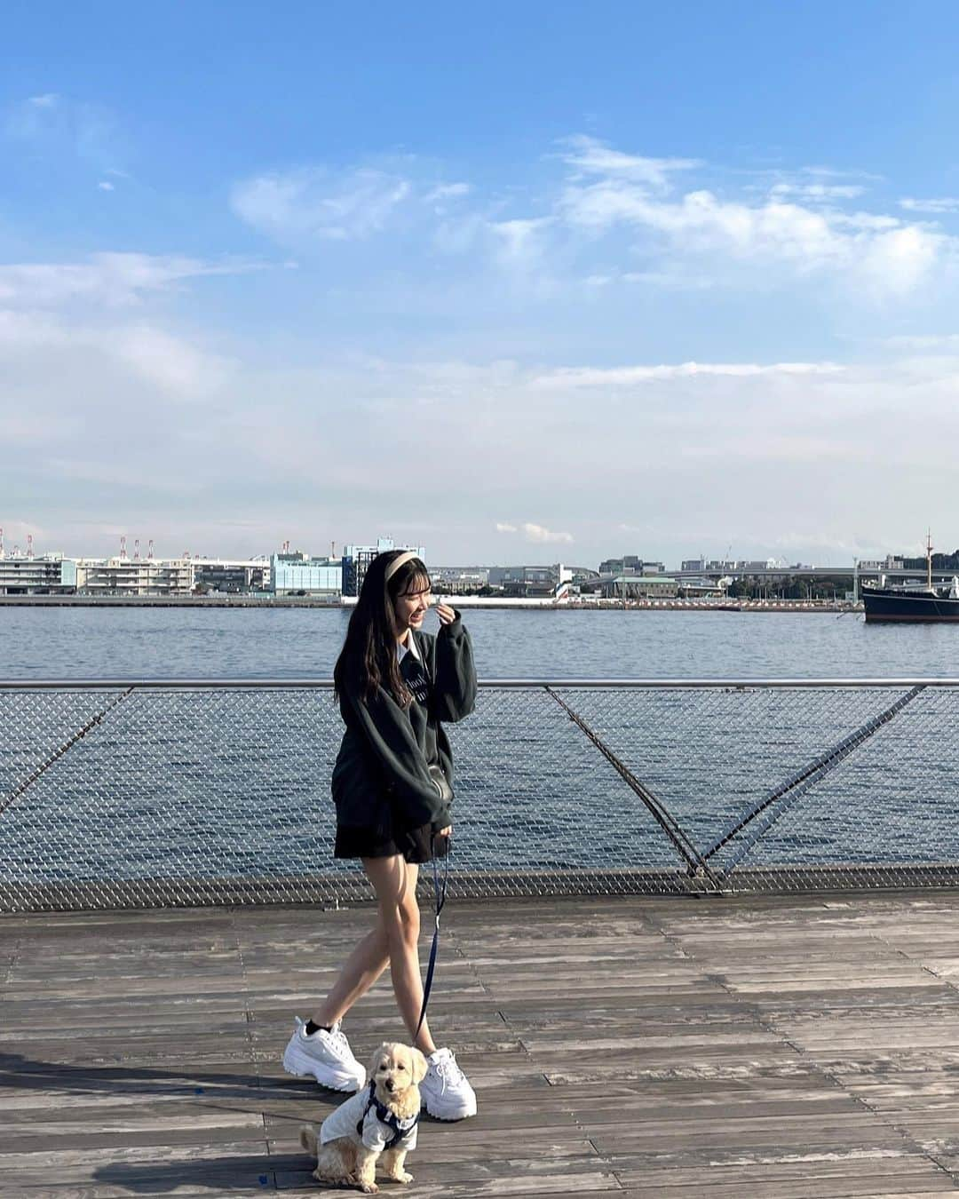 島袋香菜さんのインスタグラム写真 - (島袋香菜Instagram)「yokohama🐶♡  #みなとみらい #横浜　#大桟橋 #eggsnthings」11月2日 19時57分 - _kanaloco_