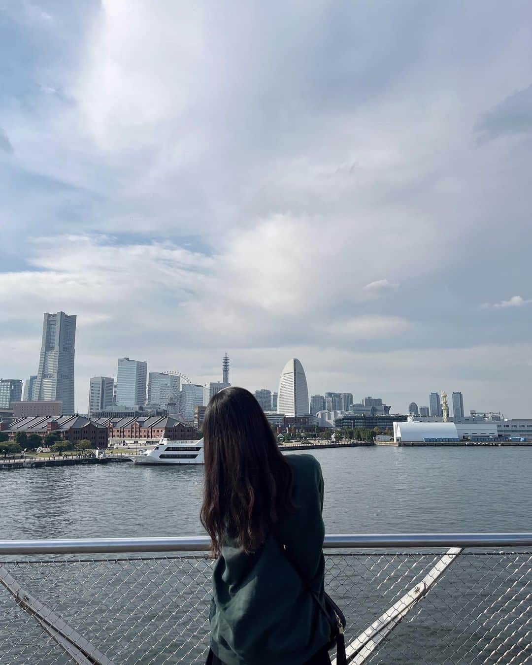 島袋香菜さんのインスタグラム写真 - (島袋香菜Instagram)「yokohama🐶♡  #みなとみらい #横浜　#大桟橋 #eggsnthings」11月2日 19時57分 - _kanaloco_