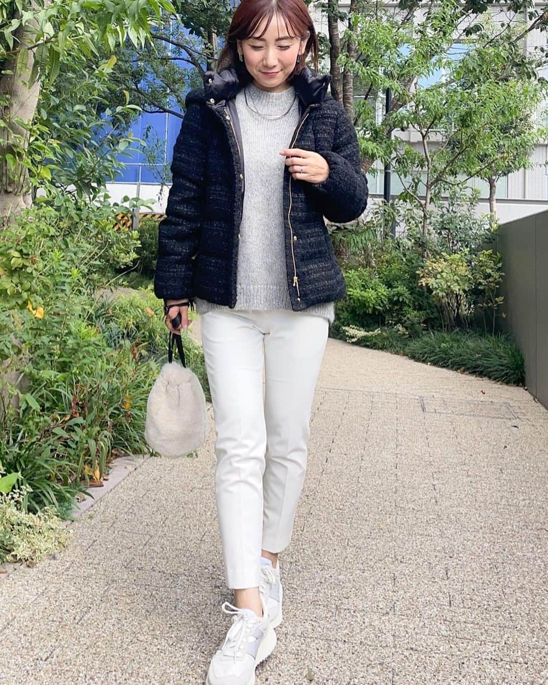 cdec_official Aesthetic Senseのインスタグラム：「人気スタッフが着こなす " trend tweed item 4選 "  今年マストトレンドのツイード素材のおすすめ4item！  明日はおすすめ4itemを使用した 「上品きれいめエレガント」 のリアルな着こなしをご紹介！ （アイテム名の下にコーデポイントも掲載中♪）  ． ． item1 ✴︎ tweed down jacket No.187-97105 ¥57,200(tax in) ▶︎ツイード素材のダウンをメインに白×グレーの淡カラーで合わせると上品なカジュアルダウンスタイルに。  item2 ✴︎tweed jacket No.187-47010 ¥39,930(tax in) ▶︎レザー調スカートと合わせると大人なこなれ感スタイルに。  item3 ✴︎tweed cardigan No.187-37025 ¥18,700(tax in) ▶︎エアリーニットと張り感スカートでマンネリ脱出のトレンドスタイルに。  item4 ✴︎ tweed onepiece No.187-57001 ¥26,400(tax in) ▶︎インナーにトレンドのスパイスカラーを入れておしゃれ上級者な印象に。 ． . ． オフィシャルサイトから商品をチェック！ @cdec_official のオンラインサイトから、上記の 「187から始まるNo.を入力」すると検索できます♪ . .  #クードシャンス  #ファッション #ファッションコーデ #秋 #秋服 #秋服コーデ #秋コーデ  #冬コーデ #冬服 #冬服コーデ #カーディガン #カーディガンコーデ #ダウン #ダウンコーデ #ジャケット #ジャケットコーデ #ワンピース #ワンピースコーデ #ツイード #大人コーデ #着まわしコーデ #お仕事コーデ #通勤コーデ #エレガント #きれいめコーデ #上品コーデ #休日コーデ #お出かけコーデ  #おしゃれさんと繋がりたい #ファッション好きな人と繋がりたい」