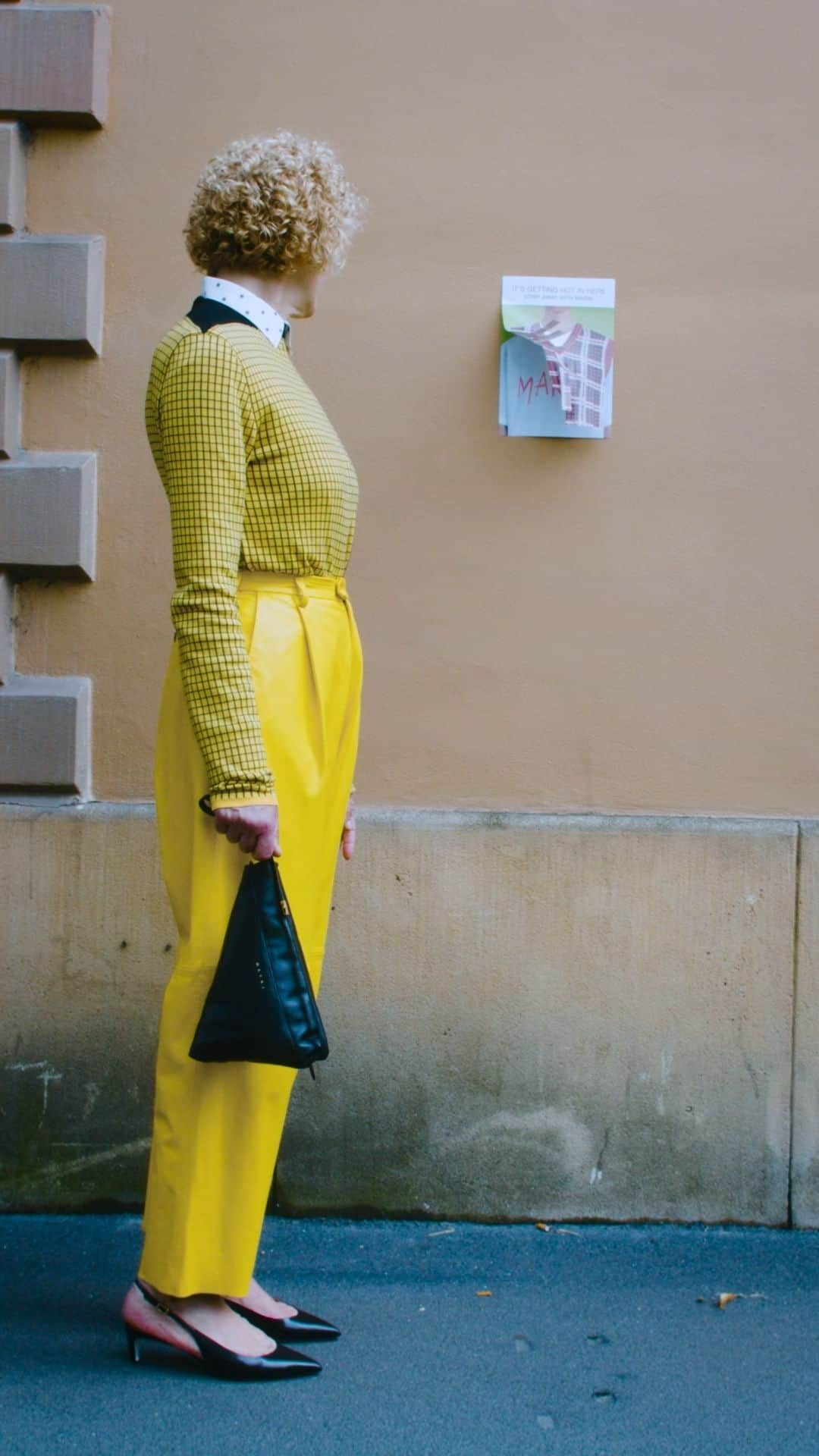 マルニのインスタグラム：「SCENE: SECRET YELLOW   SETUP: DARING PANTS, CUTS, CHECKS, TIPS, SEVERAL CHANCES  LOCATION: A BREEZY ROAD  TIME: ALL OF SUDDEN, POW! CHARACTER: SIMONA  #MARNIFW23VOL2 AVAILABLE ONLINE AND IN STORES. LEARN MORE VIA LINK IN BIO​  CREATIVITY & PRODUCTION: @SPRINGSTUDIOS MILAN」