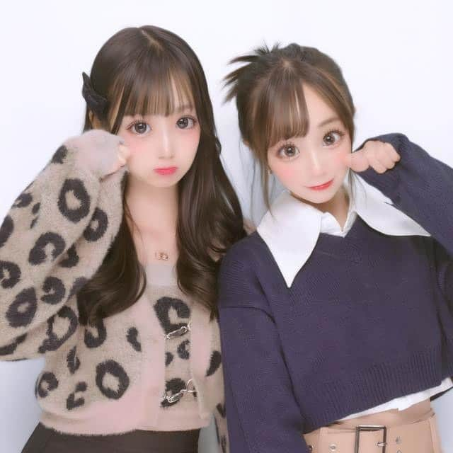 百田汐里さんのインスタグラム写真 - (百田汐里Instagram)「いちかちゃん本当にいつ見ても可愛くて大好きなの^_^♡ ． ． #プリクラ #ぷりんと倶楽部 #jkブランド  #jk  #jkの素敵な思い出  #ファッション  #黒髪ロング  #ストレート  #メイク  #今日好き  #ヘアアレンジ  #ヘアアレンジ簡単  #fashion  #like  #instagram  #ハーフツイン  #冬服  #ootd  #셀카  #좋아  #좋아요  #머리  #얼스타그램 #메이크업  #오오티디 #일상」11月2日 20時13分 - shi._.o19