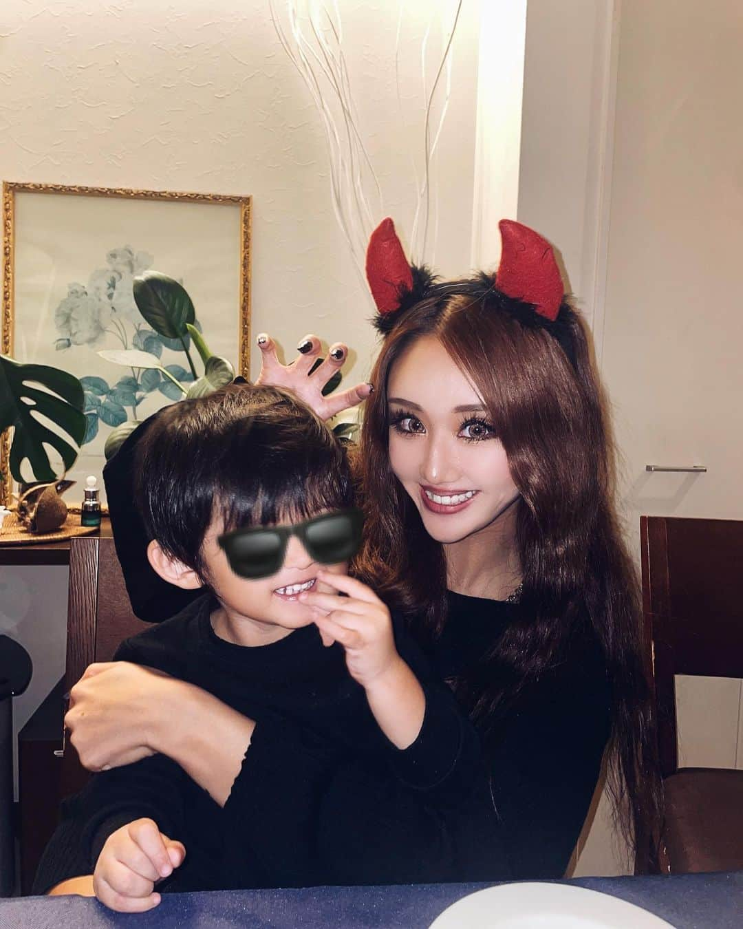 平尾貴代のインスタグラム：「devil😈❤️‍🔥 ・  #親子 #ハロウィン #Halloween  #愛知 #男の子ママ #息子」