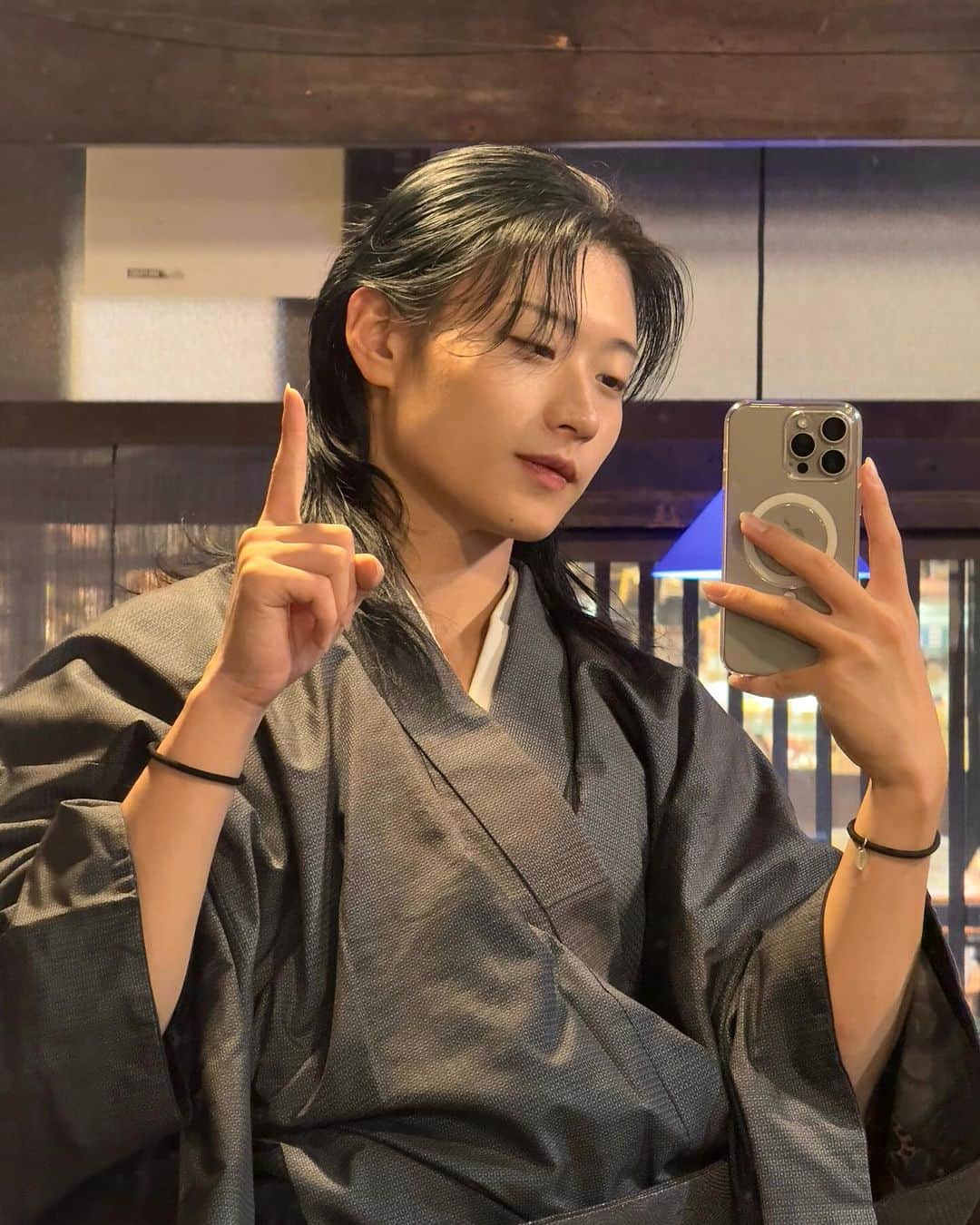 渦-uzuのインスタグラム：「🎉Achieved 150K followers🎉 この度、Instagramのフォロワー様が15万人を突破しました🥳  いつもいいねやコメント、たくさんのメンションありがとうございます‼️Thank you very much for many likes and comments, many mentions!!!  誕生日までに21万人突破を目指します🔥 是非応援宜しくお願い致します☺️ I will reach 210K followers by my birthday on December 21st🎂 Please continue to support me🫶🏻  #150k #folowers #thankyou」