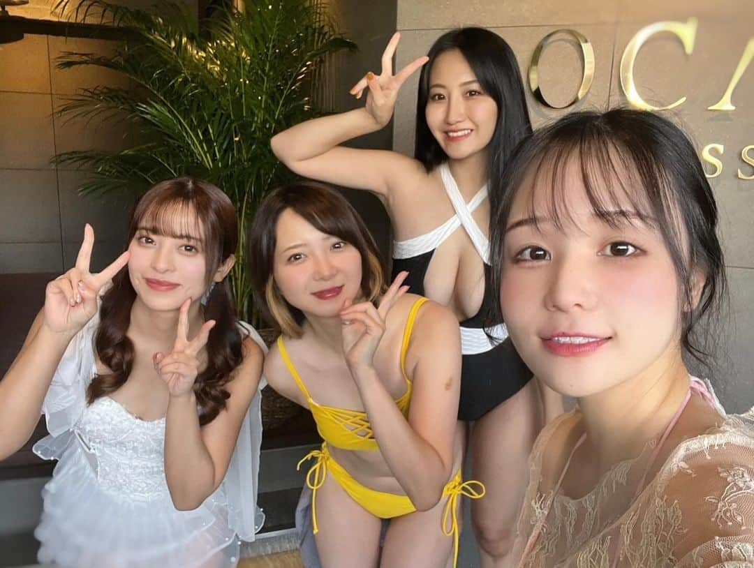 熊谷麻音さんのインスタグラム写真 - (熊谷麻音Instagram)「⁡ ⁡ ⁡ 整🧖‍♀️ ⁡ さやちゃん☺︎もこちゃん☺︎まよちゃん☺︎ 久しぶりに会えて嬉しい🐰💓 ⁡ 5セットもして 最高だった☺︎ 外気浴さいこうだっ ⁡ 沢山ネレルカナ ⁡ ୨୧┈┈┈┈┈┈┈┈┈┈┈┈୨୧ ⁡ 💋デジタル写真集発売中💋 ⁡ Amazon･Kindleで 【熊谷麻音】で検索してね🔎♡ ⁡ 《Gカップの津軽弁女子》 週プレ PhotoBook ⁡ 《キミに夢中命中！》 月刊少年チャンピオン ⁡ ୨୧┈┈┈┈┈┈┈┈┈┈┈┈୨୧ ⁡ -ライブ配信- ⁡ ❶TikTokLive @ kumagai_mao ⁡ ୨୧┈┈┈┈┈┈┈┈┈┈┈┈୨୧ ⁡ -各SNSアカウント- ⁡ ･Twitter【@ kumagai_mao】 ･Instagram【mao_kumagai】 ･TikTok【@ kumagai_mao】 ⁡ ⁡  #ビキニ  #Bikini #gravure  #グラビア自撮り部 #グラビア撮影 #横乳プリンセス #tバッグ #尻 #お尻女子 #尻スタグラム🍑  #インスタグラビアアイドル #selfie #美人 #美女 #美乳 #横乳クラブ  #爆乳グラドル #くびれ #グラドル自撮り部  #エロボディ  #むちむち女子  #グラビア好きと繋がりたい #可愛い女の子と繋がりたい #グラビア好きな人と繋がりたい #グラビア募集 #撮影モデル #カメラマン募集 #カメラマンさんと繋がりたい」11月2日 20時11分 - mao_kumagai