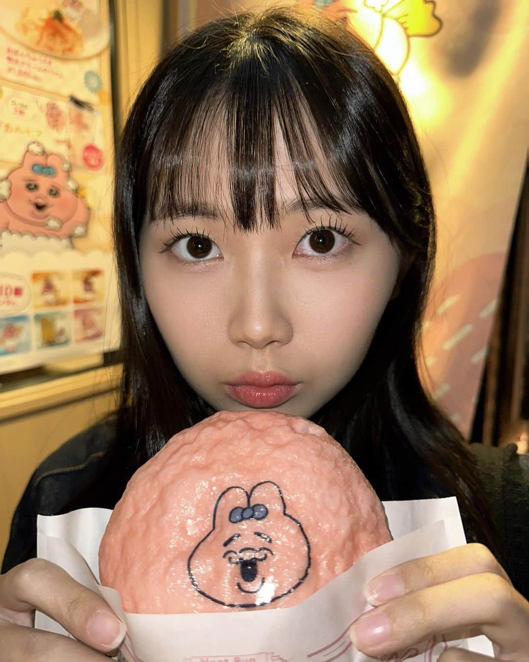 岡村ほまれのインスタグラム：「・ 😶‍🌫️😶‍🌫️😶‍🌫️  #モーニング娘23  #morningmusume  #岡村ほまれ  #ほまたん #ほまたん優勝  #おぱんちゅうさぎ  #おぱんちゅうさぎのいる生活  #おぱ活 #肉まん  #熱かった」