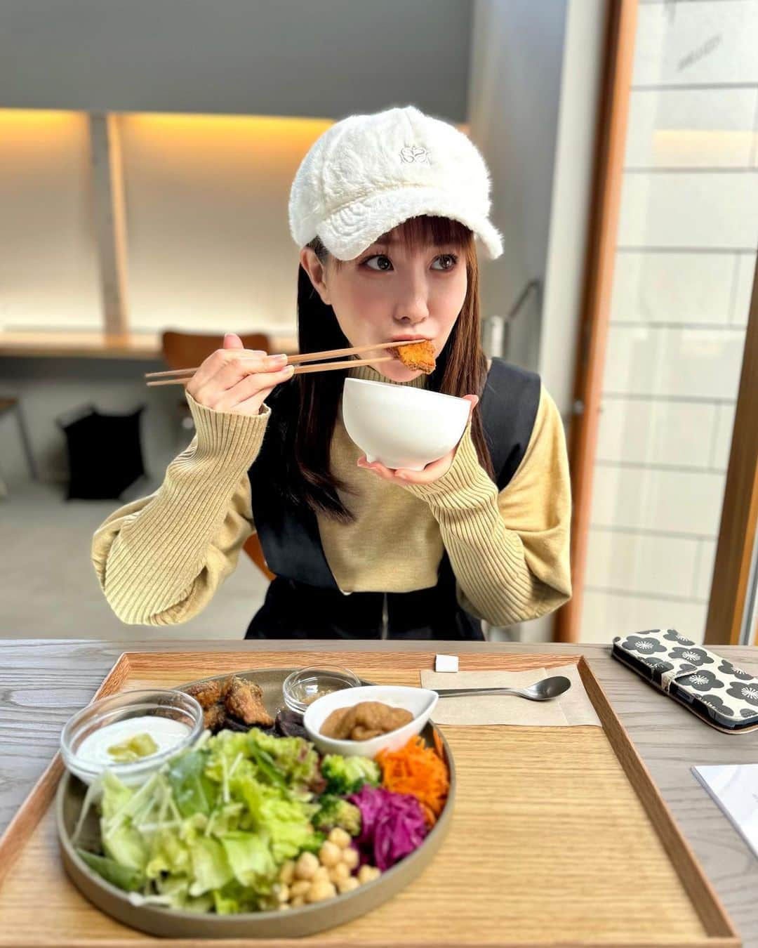 島川未有さんのインスタグラム写真 - (島川未有Instagram)「バランス良きなランチ😋 ファーアイテムを身に付けたくなる季節になってきました😊  #徳島グルメ#徳島カフェ#徳島ランチ#ootd#japan#follow#followｍe#photo#tokushima#tflers#likesforlike#instalike」11月2日 20時26分 - miyu_shimakawa