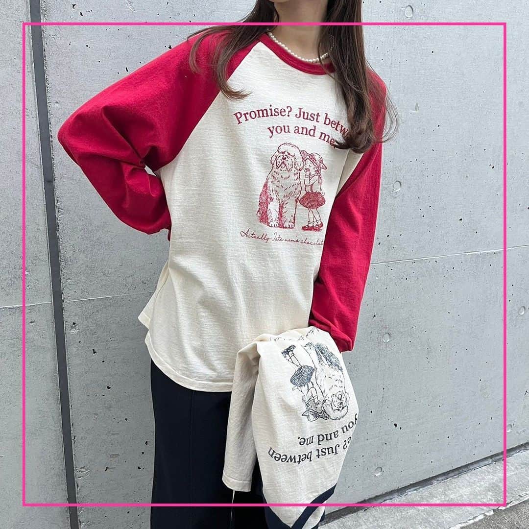 Dot&Stripes CHILDWOMANのインスタグラム：「. . 【2024 SPRING COLLECTION】 . . 大型犬と子供 ラグラン袖Tシャツ アカ.コン/フリーサイズ 品番01-01-CT-001-24-1 ¥10,780(税込) 3月下旬頃入荷予定 (ZOZO TOWN/Ambidex store 1/19〜予約スタート) . 着用スタッフ154cm . . #dotandstripeschildwoman #childwoman #myfav  #childwomanparici #Okumo #2024ss」