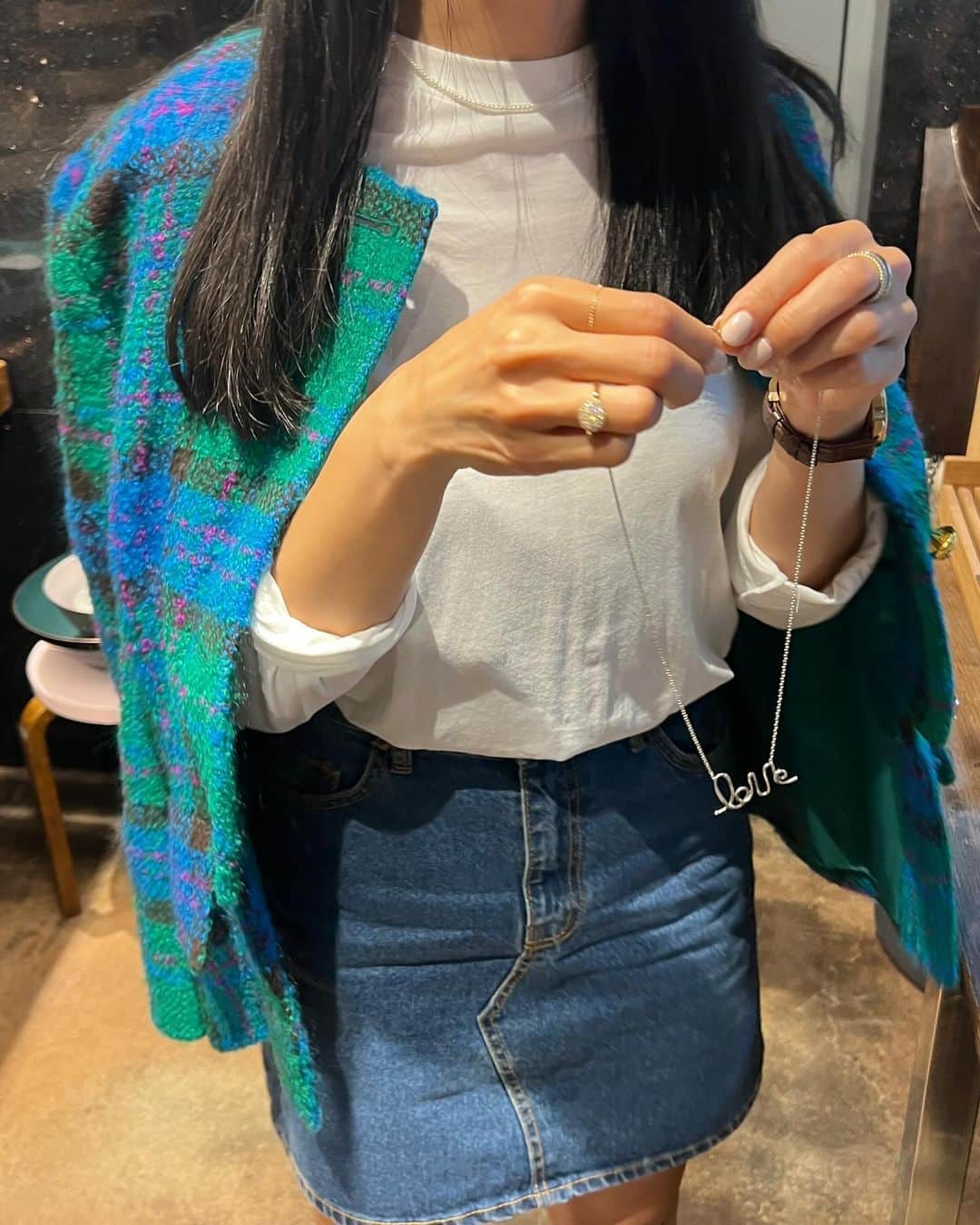 ワン・ビンナさんのインスタグラム写真 - (ワン・ビンナInstagram)「오늘 하루 참 알찼네💚💙 @h.r_jewelry 에서 예쁜 주얼리도 구매하고 토요일까지 열리는 오뎅파티도 즐기고 와인도 마시고😘  #2023년마지막더운날일거같은날」11月2日 20時28分 - bitnawang